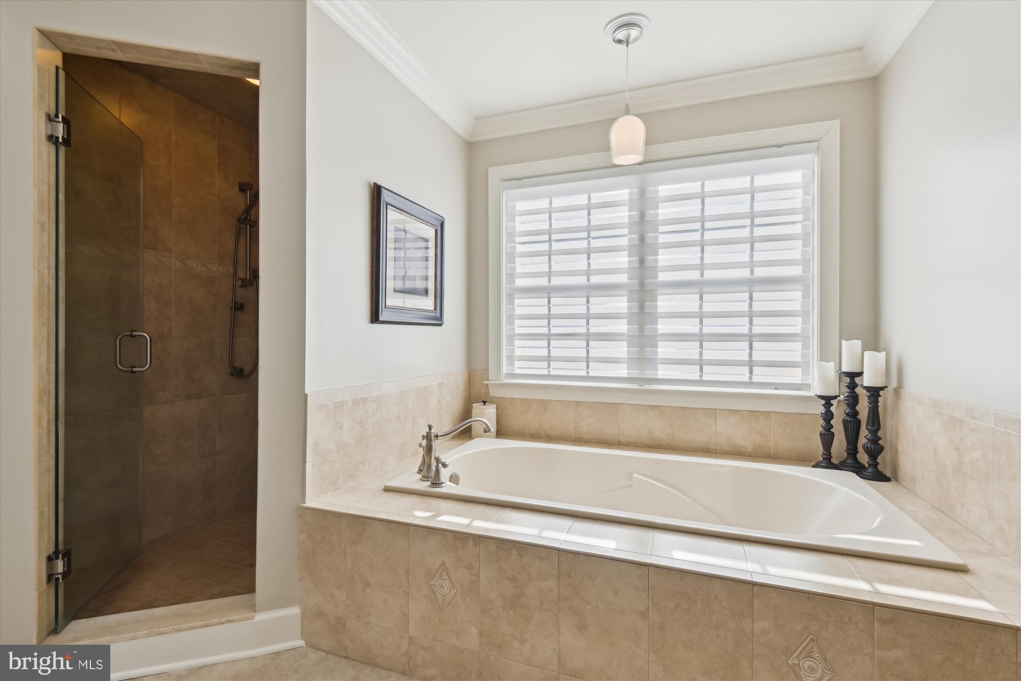 JENNA ESTATES - Residential