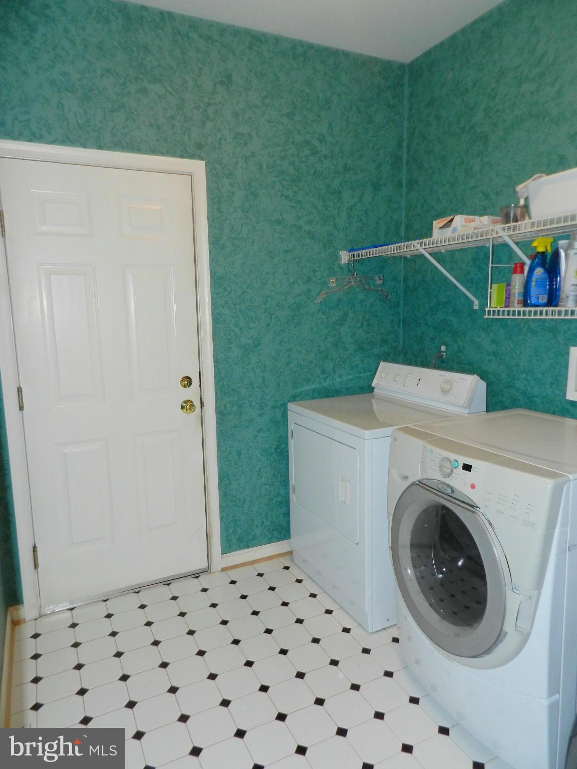 HUNTERS RUN - Residential