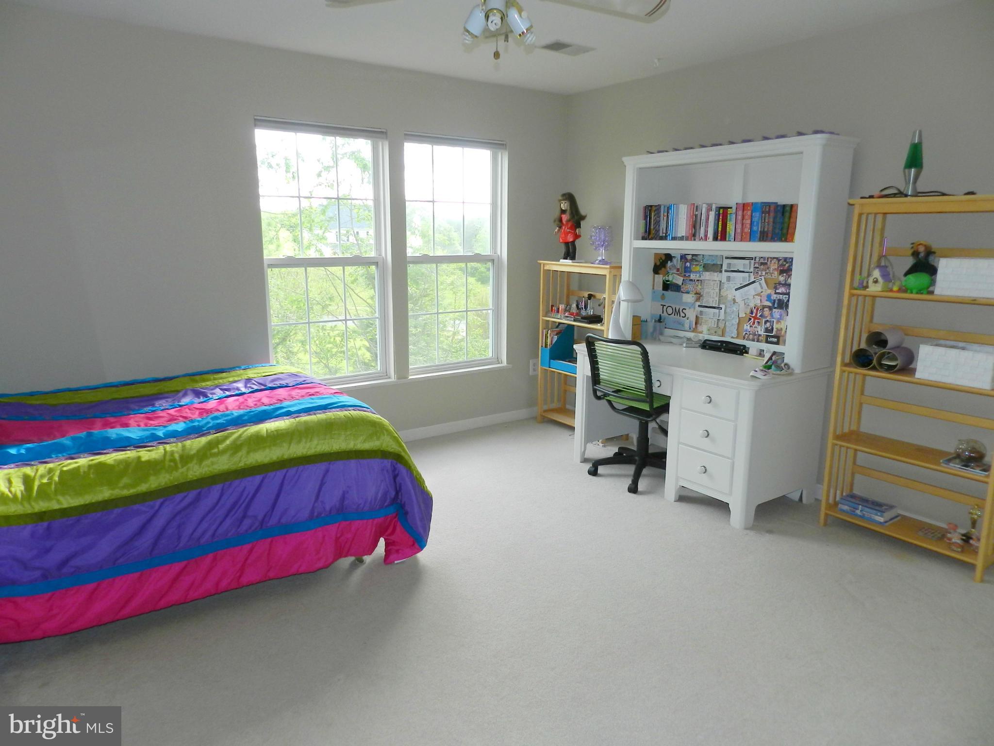 HUNTERS RUN - Residential