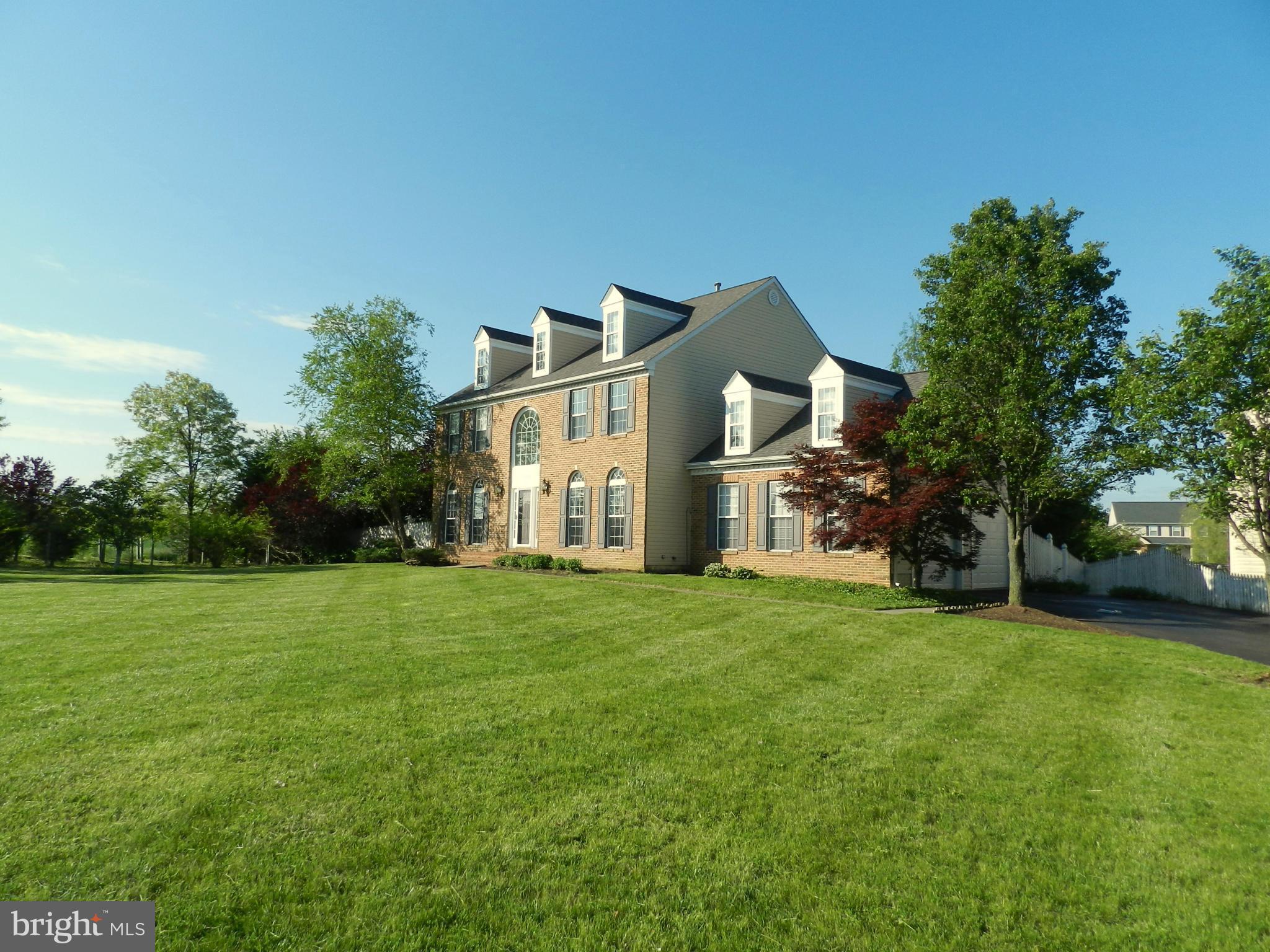 HUNTERS RUN - Residential