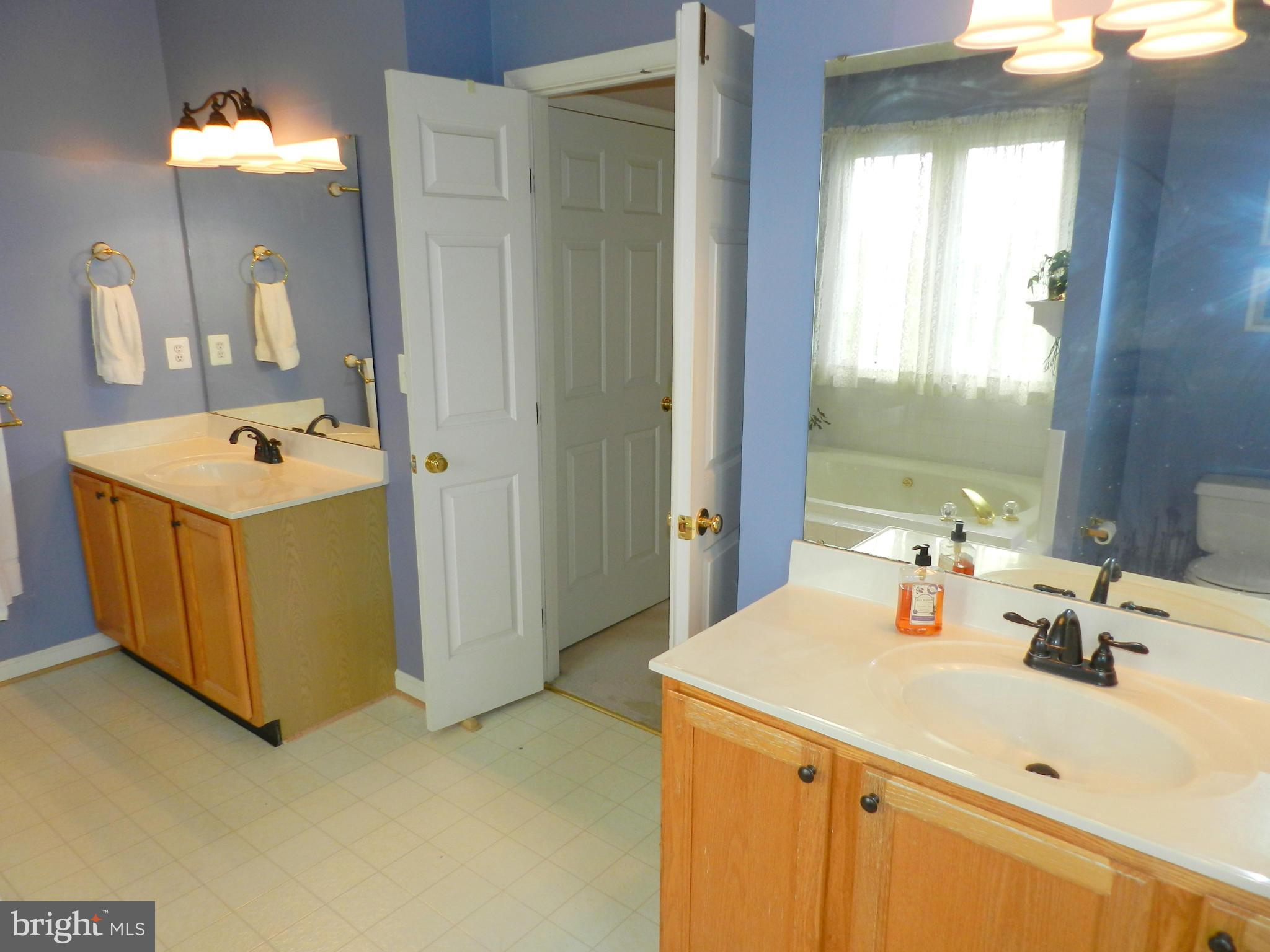 HUNTERS RUN - Residential