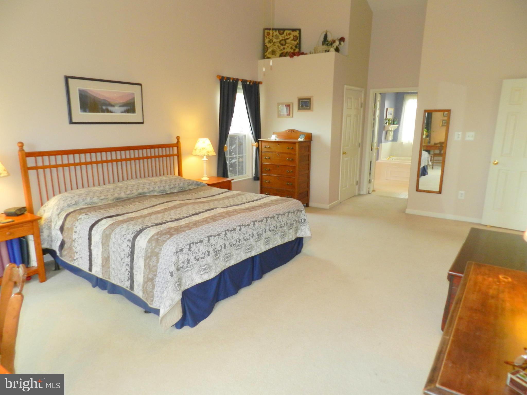 HUNTERS RUN - Residential