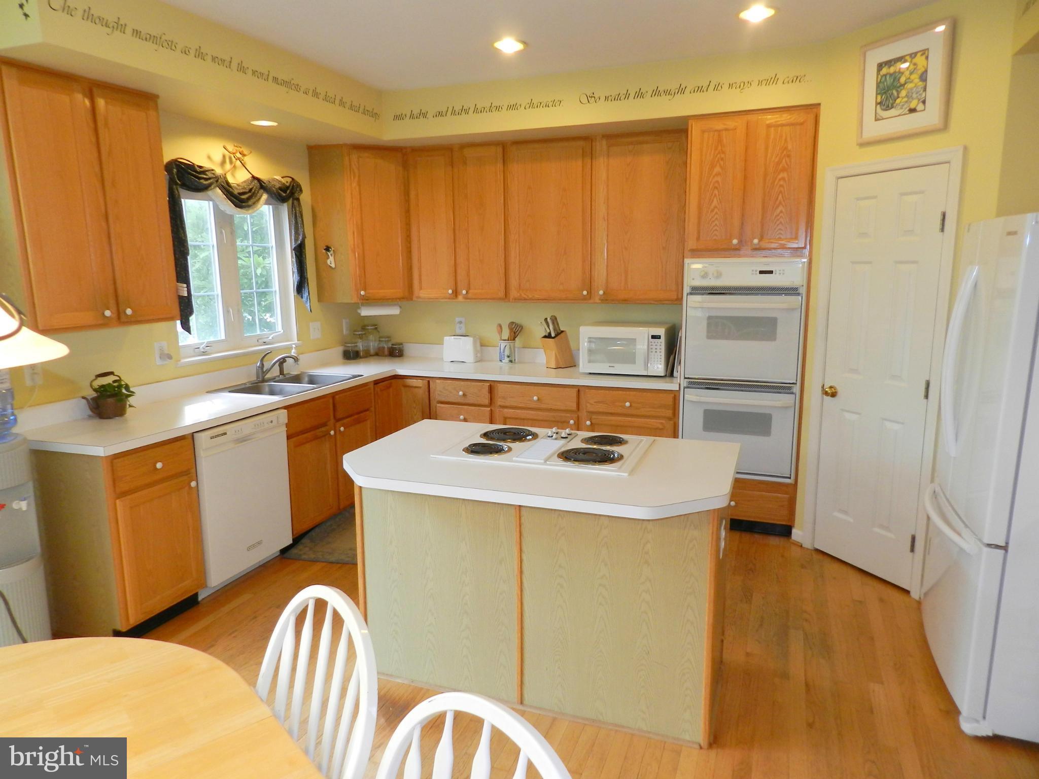 HUNTERS RUN - Residential