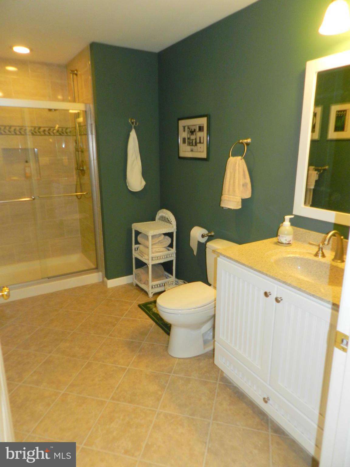 HUNTERS RUN - Residential