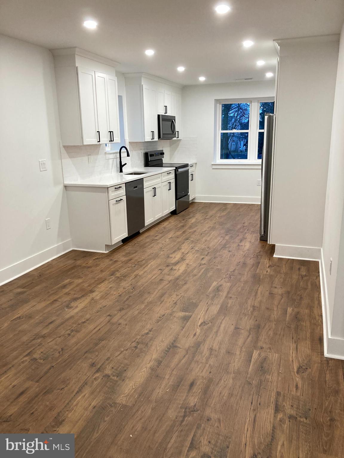 WILLOW GROVE - Residential