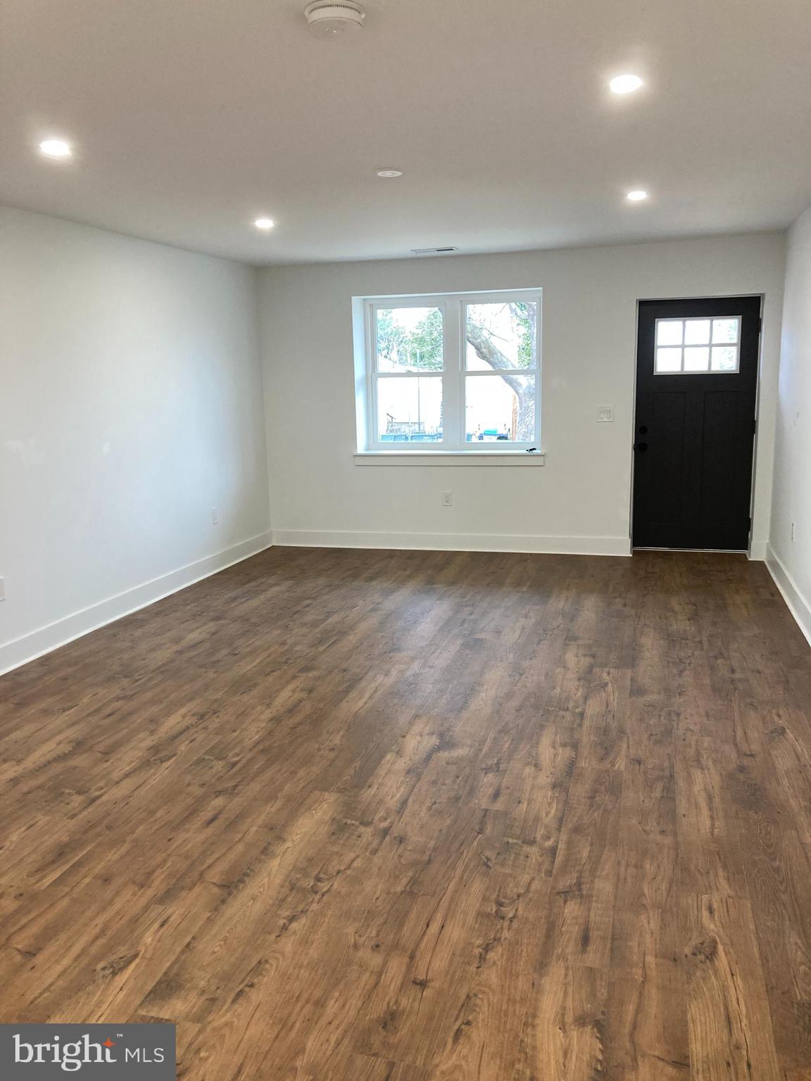 WILLOW GROVE - Residential