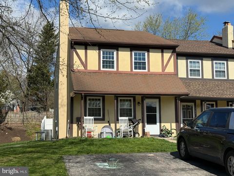 Photo of 758 Sandra Lane, NORRISTOWN, PA 19403 (MLS # PAMC2175082)