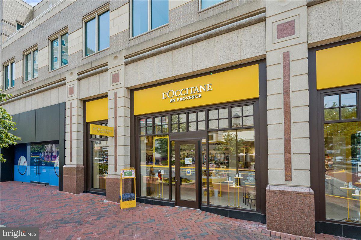 CHESTNUT GROVE - Residential Lease