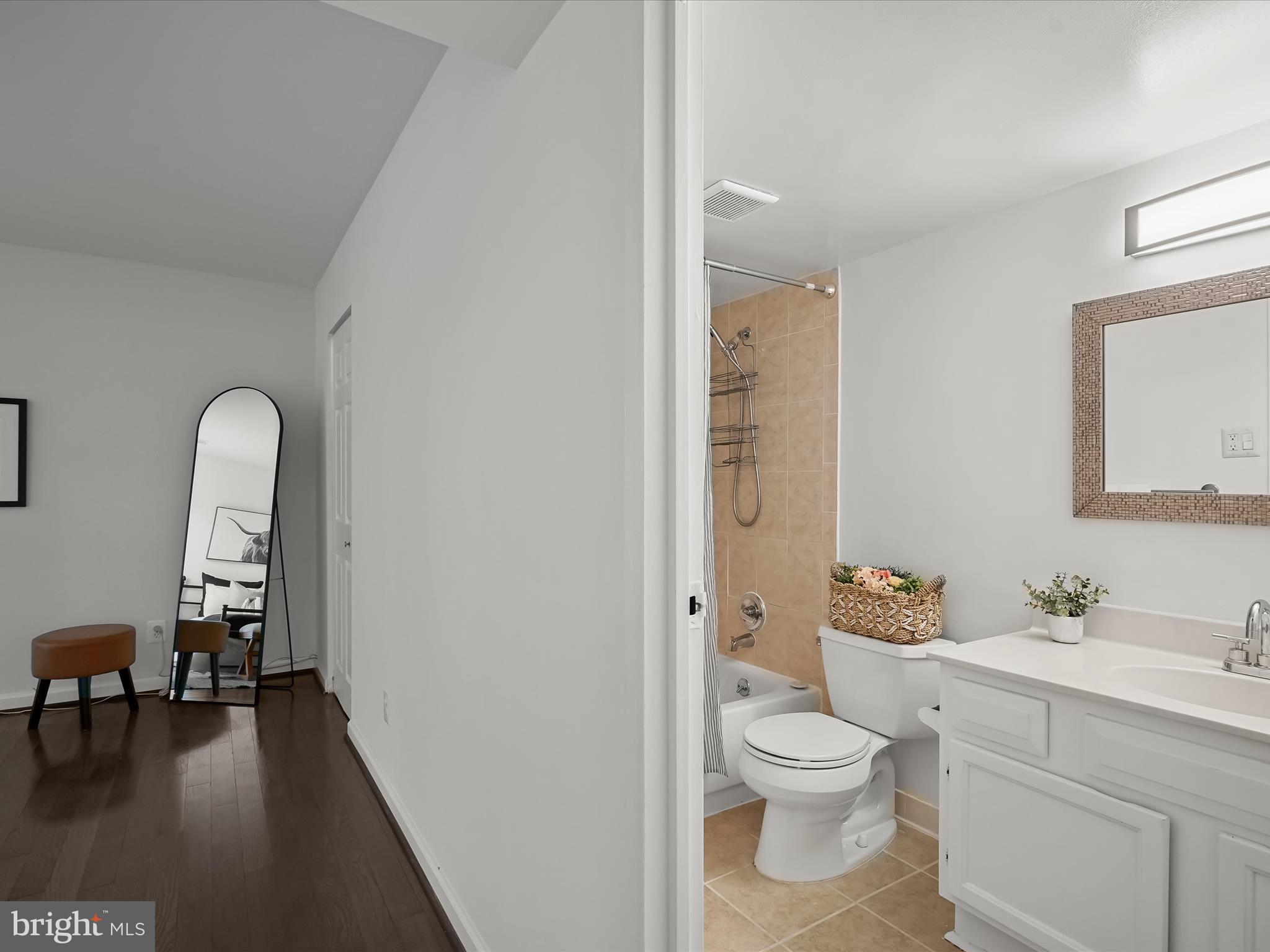 CHESTNUT GROVE - Residential Lease