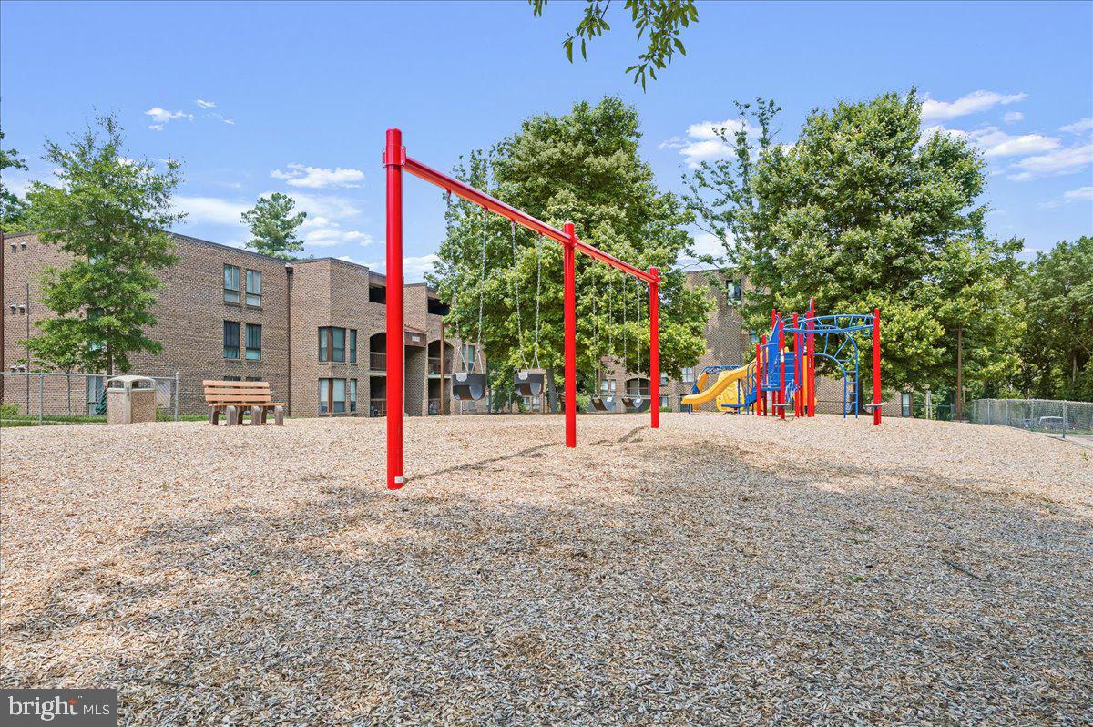 CHESTNUT GROVE - Residential Lease