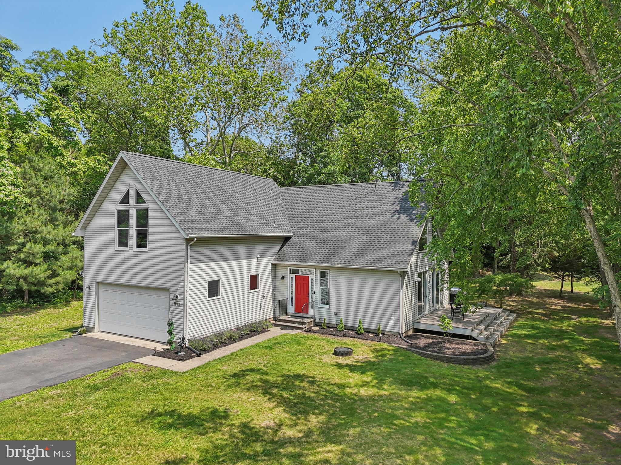 1012 COLUMBUS ROAD