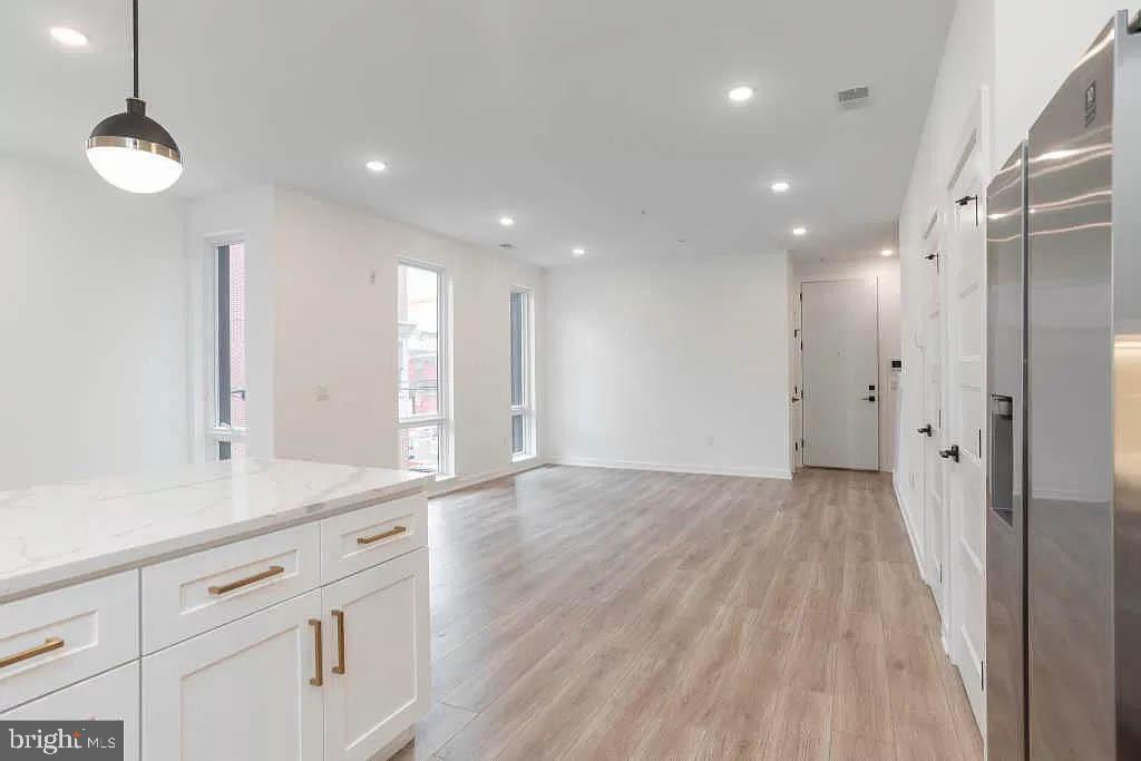 FAIRMOUNT - Residential Lease