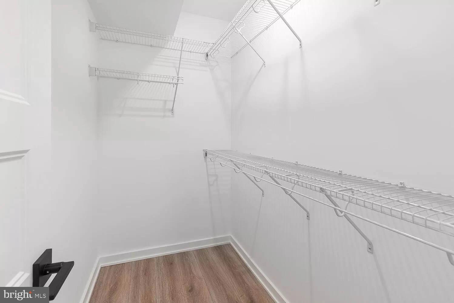 FAIRMOUNT - Residential Lease