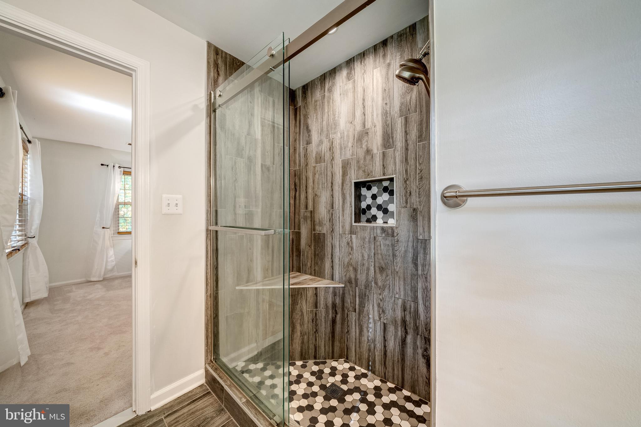 SENECA HILLS - Residential