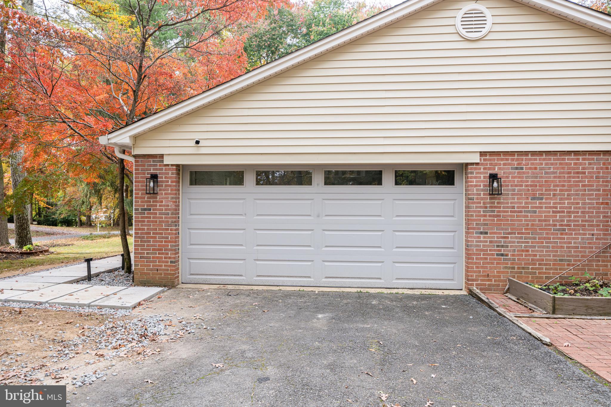 SENECA HILLS - Residential