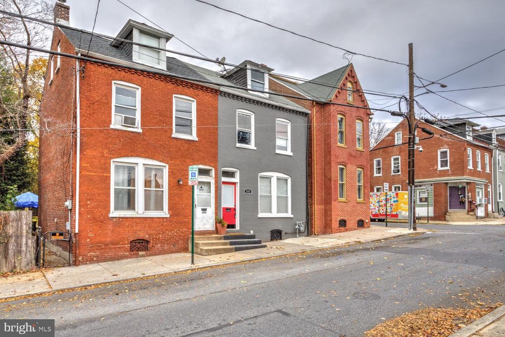 Photo of 503 W Vine St, LANCASTER, PA 17603 (MLS # PALA2078444)