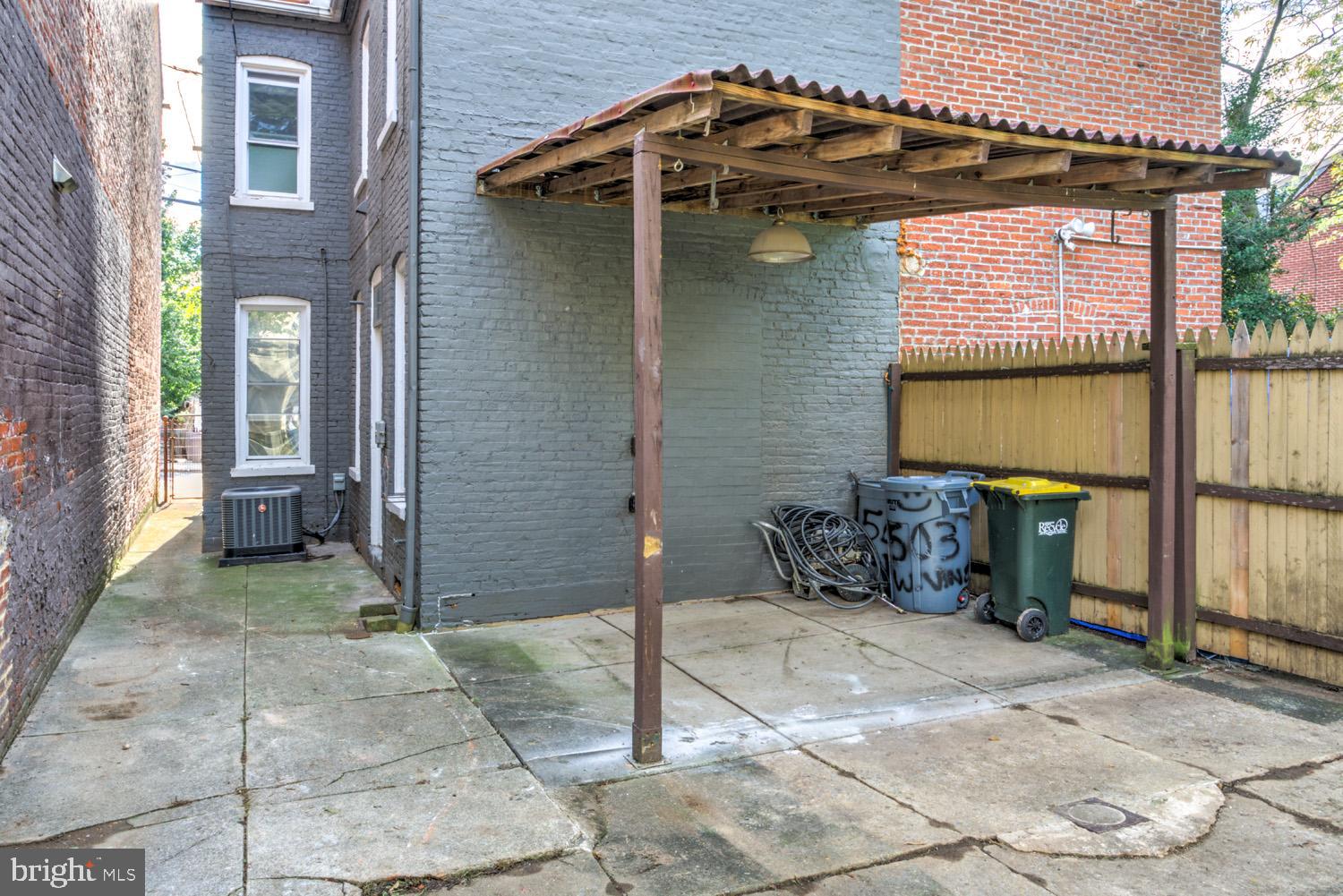 503 W VINE