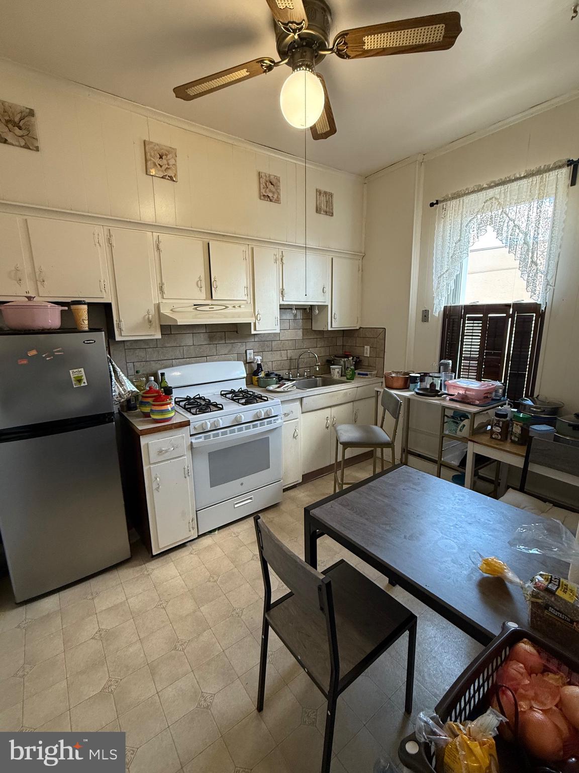 1626 W PORTER STREET