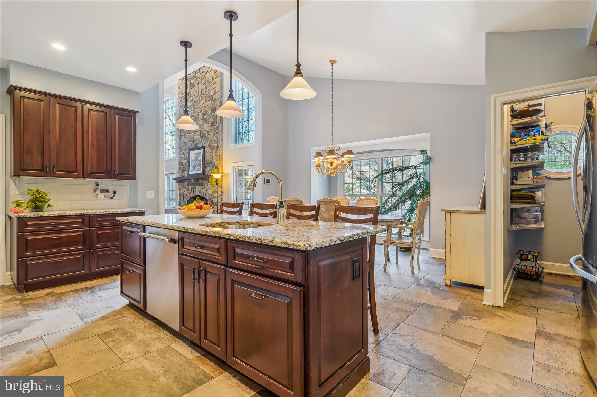 SOLITAIRE - Residential