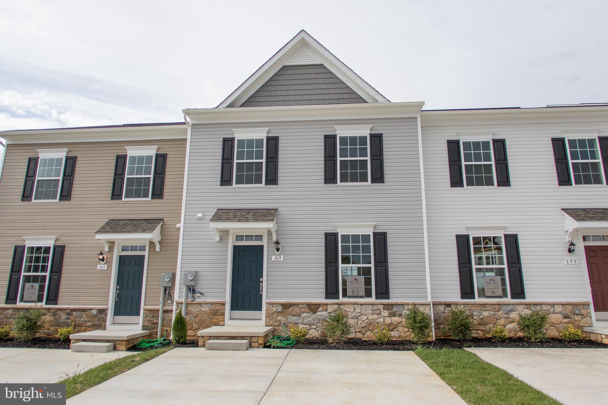 ARCHERS ROCK - Residential