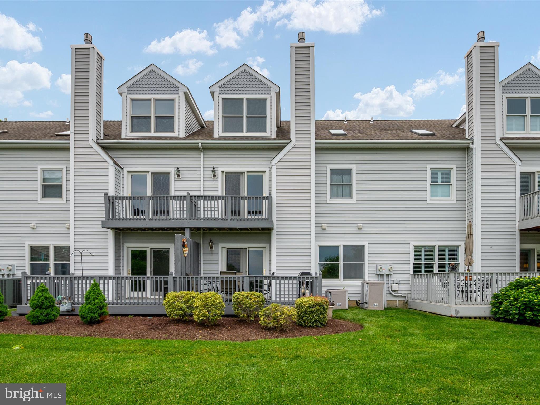 BAYSIDE MARINA - Residential