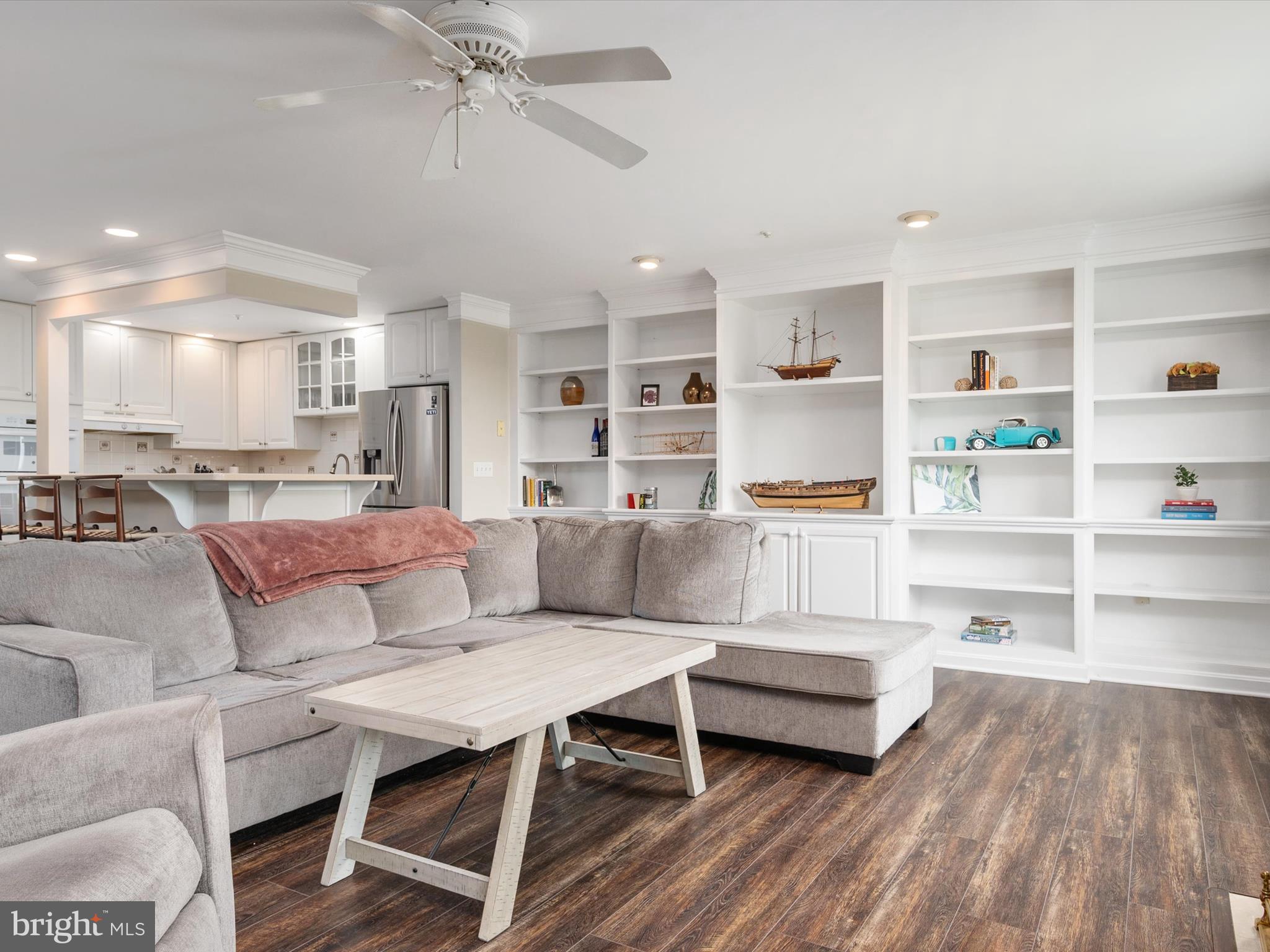 BAYSIDE MARINA - Residential