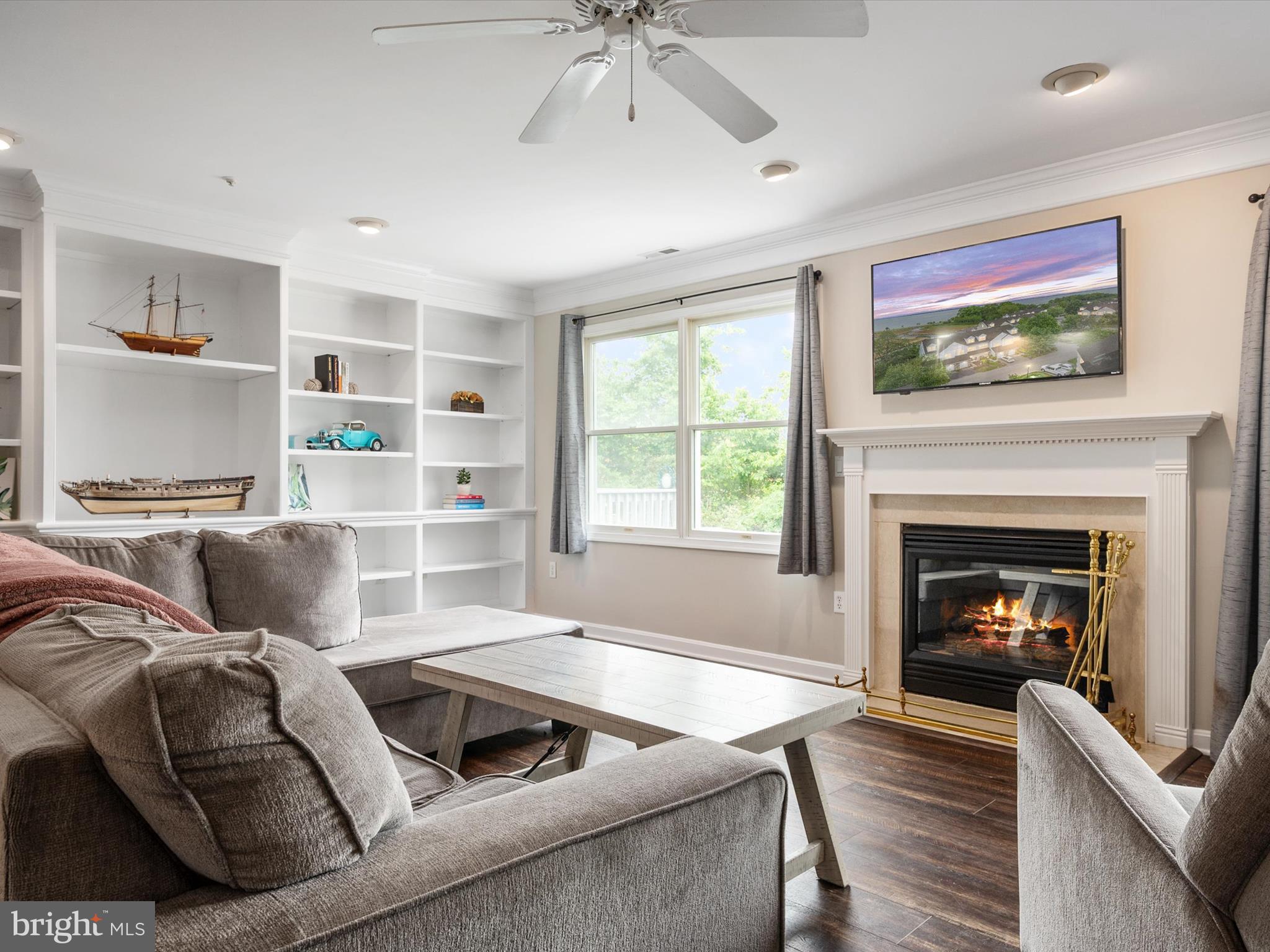 BAYSIDE MARINA - Residential