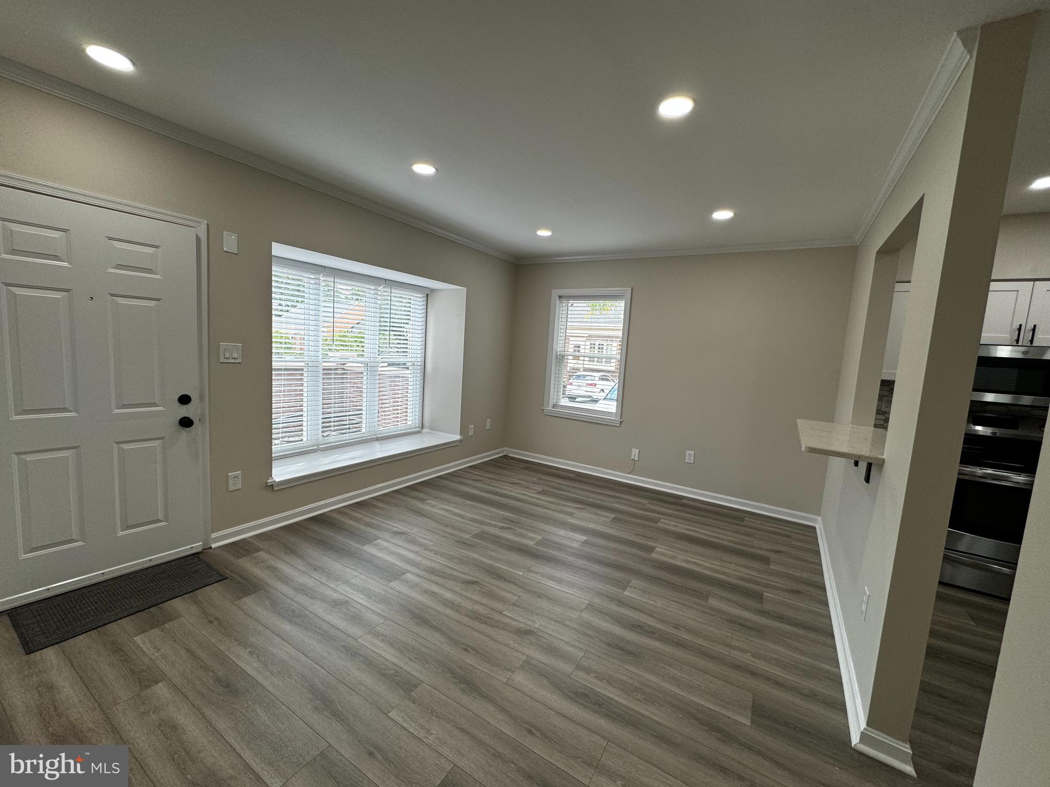 2518 FAIRFAX DRIVE A