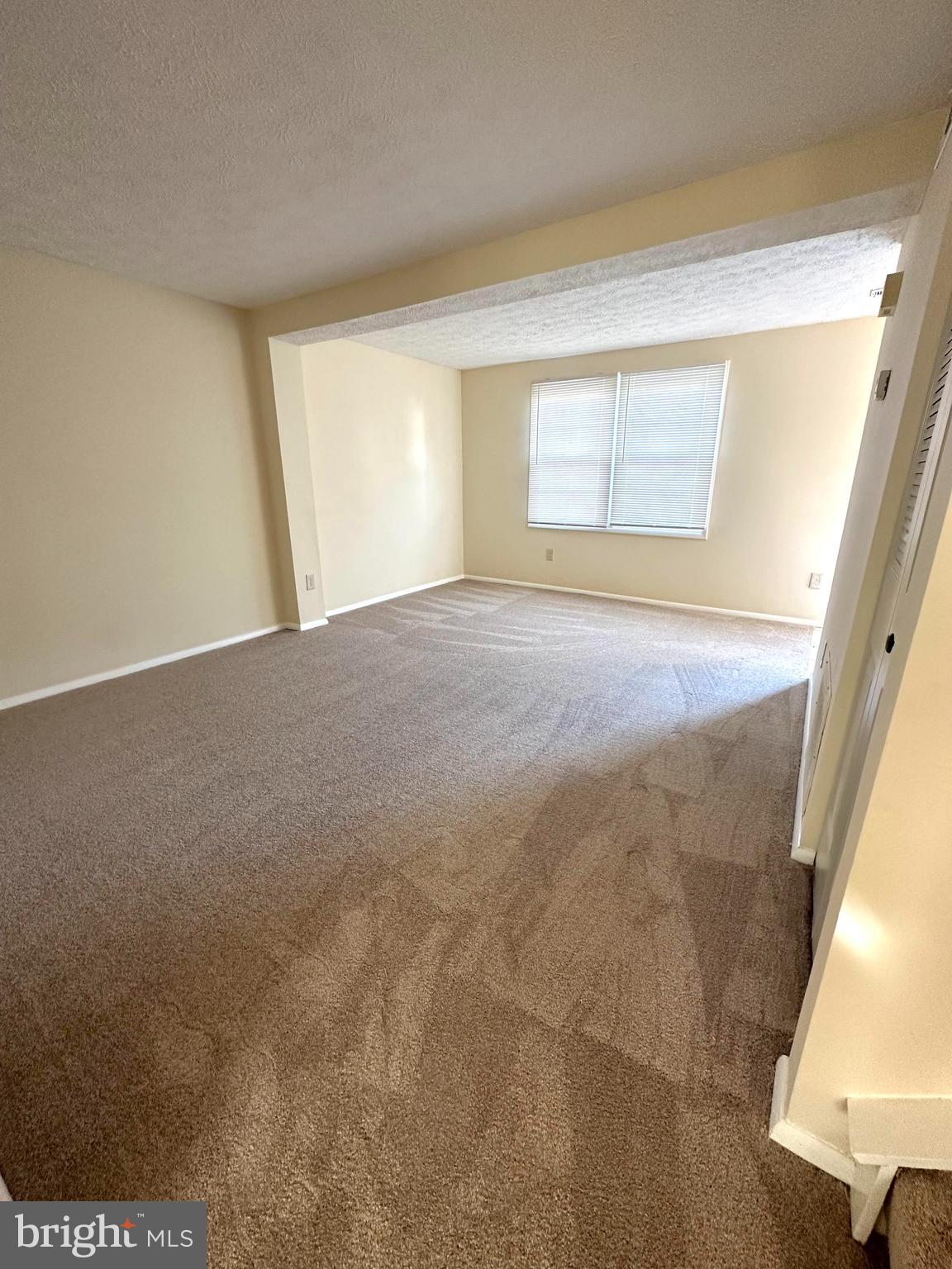 NEWINGTON COMMONS - Residential Lease