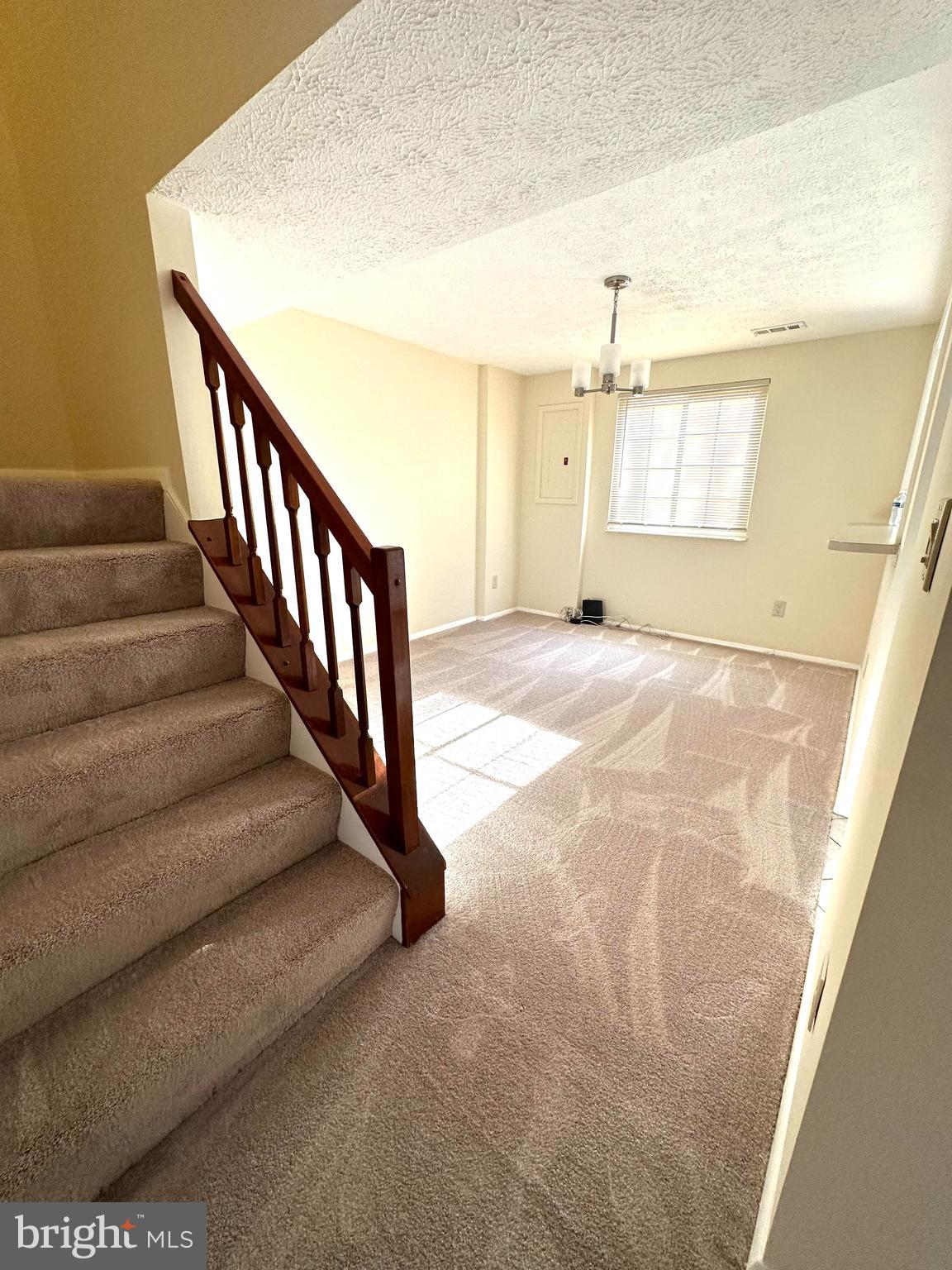 NEWINGTON COMMONS - Residential Lease