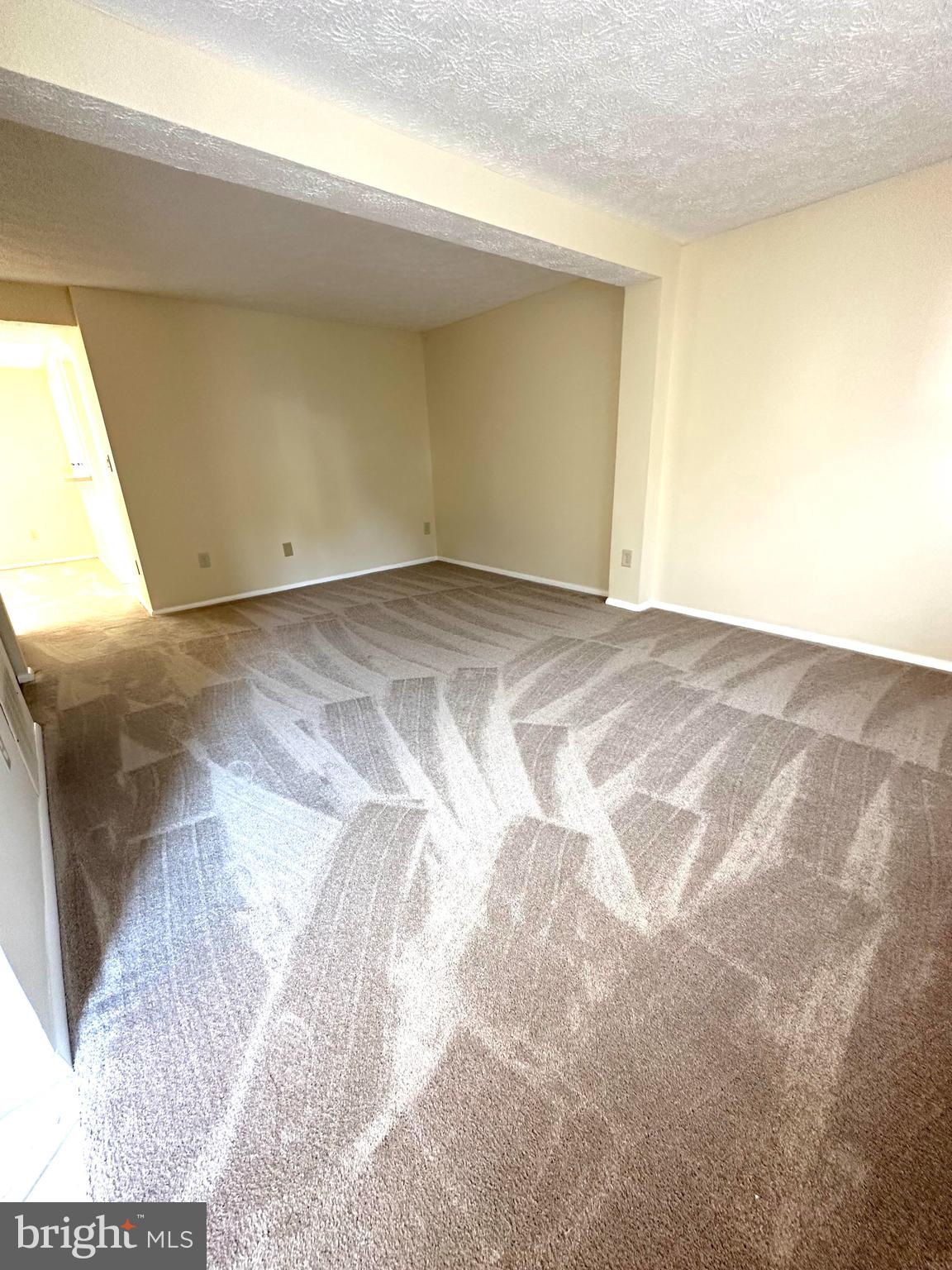 NEWINGTON COMMONS - Residential Lease