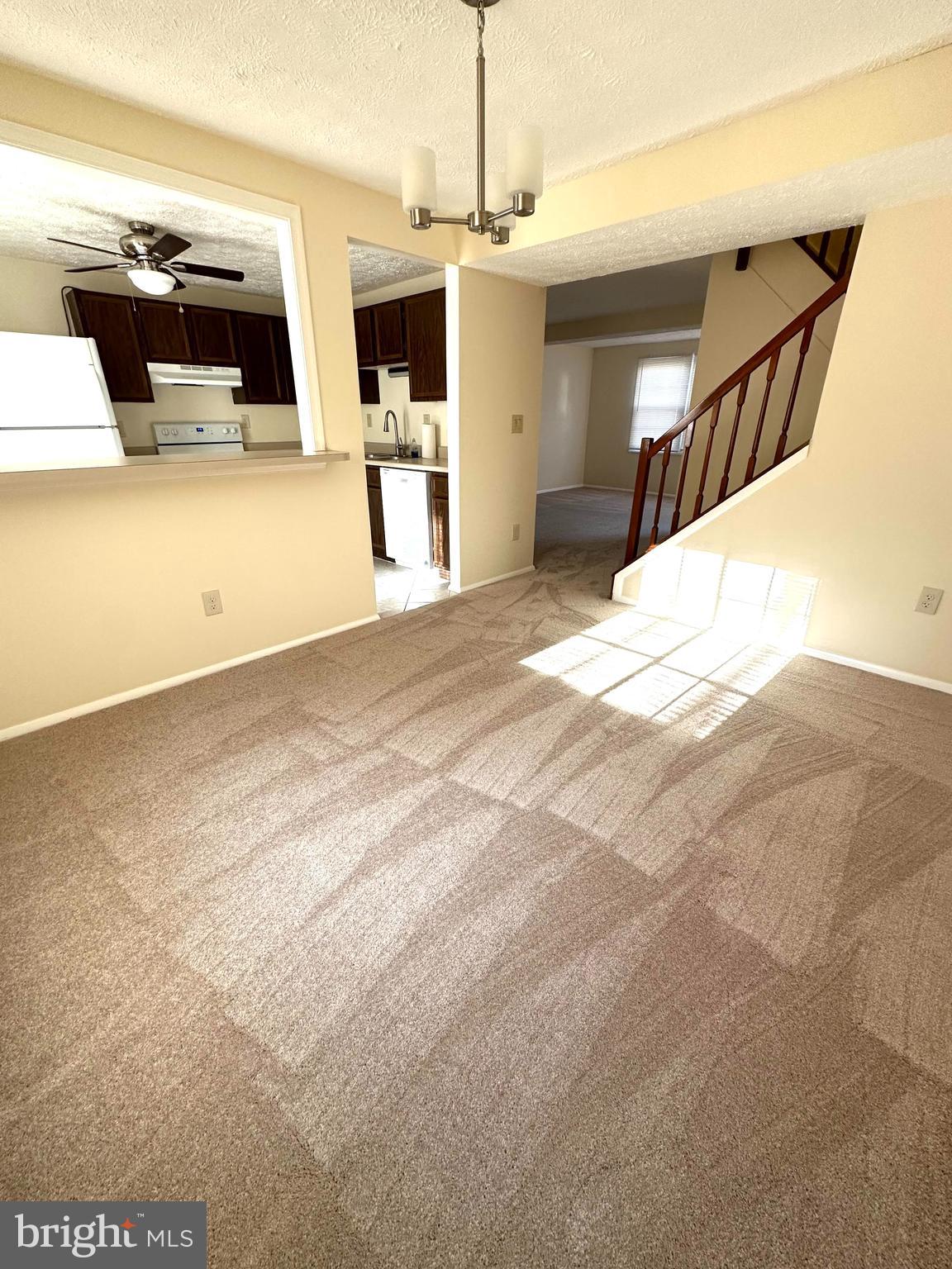 NEWINGTON COMMONS - Residential Lease