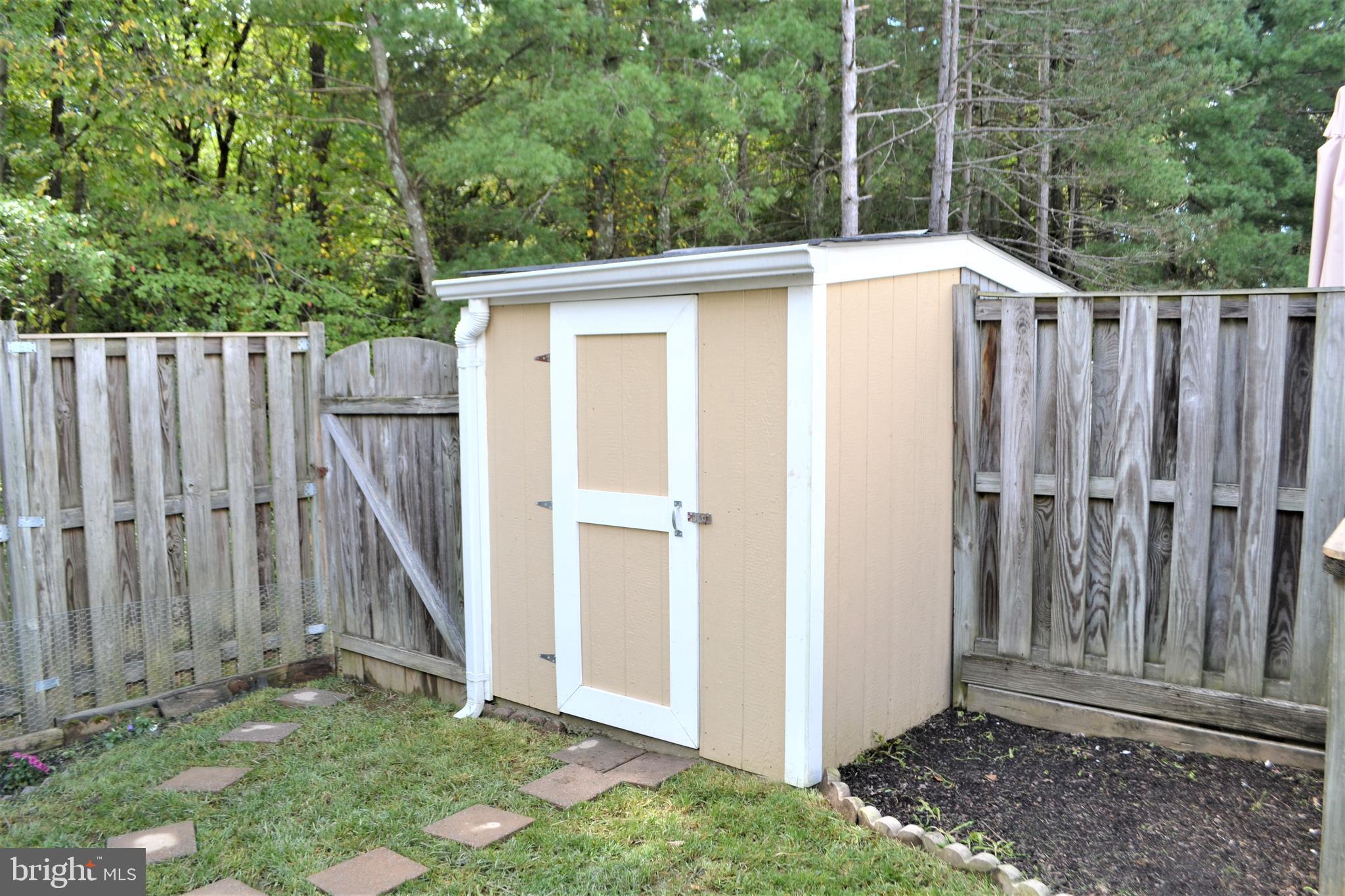 NEWINGTON COMMONS - Residential Lease