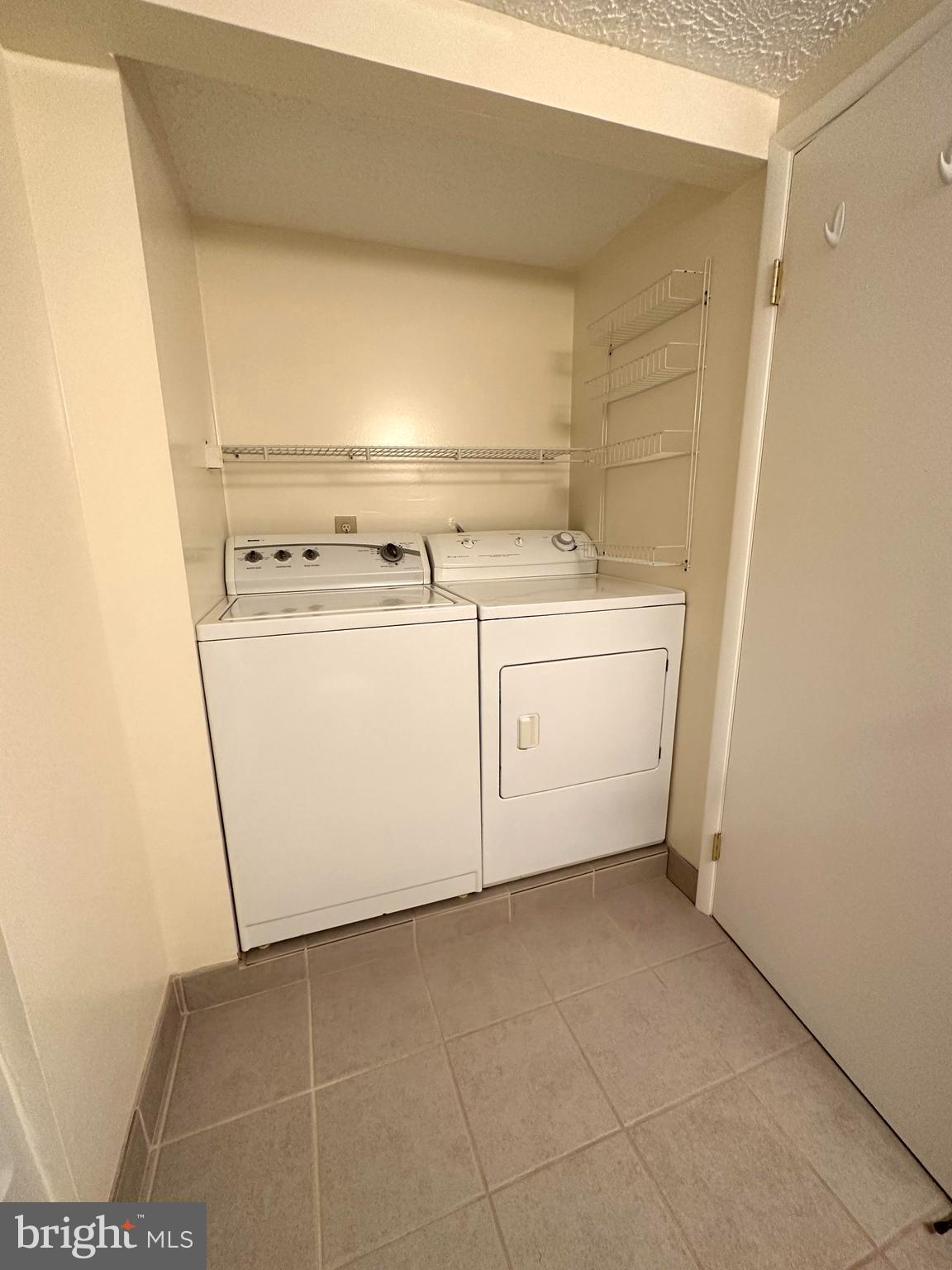 NEWINGTON COMMONS - Residential Lease