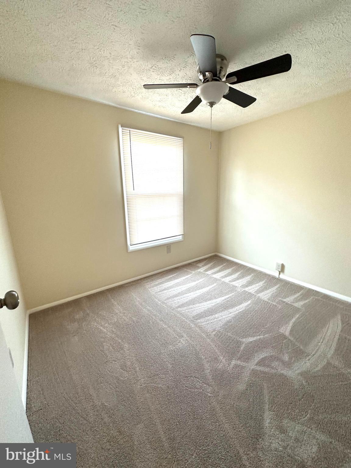 NEWINGTON COMMONS - Residential Lease