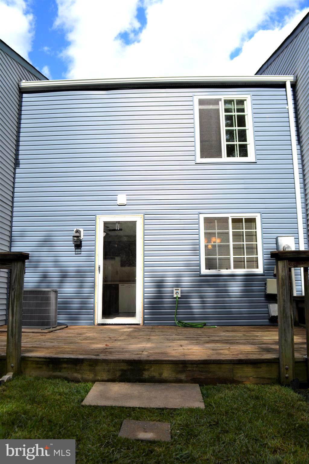 NEWINGTON COMMONS - Residential Lease