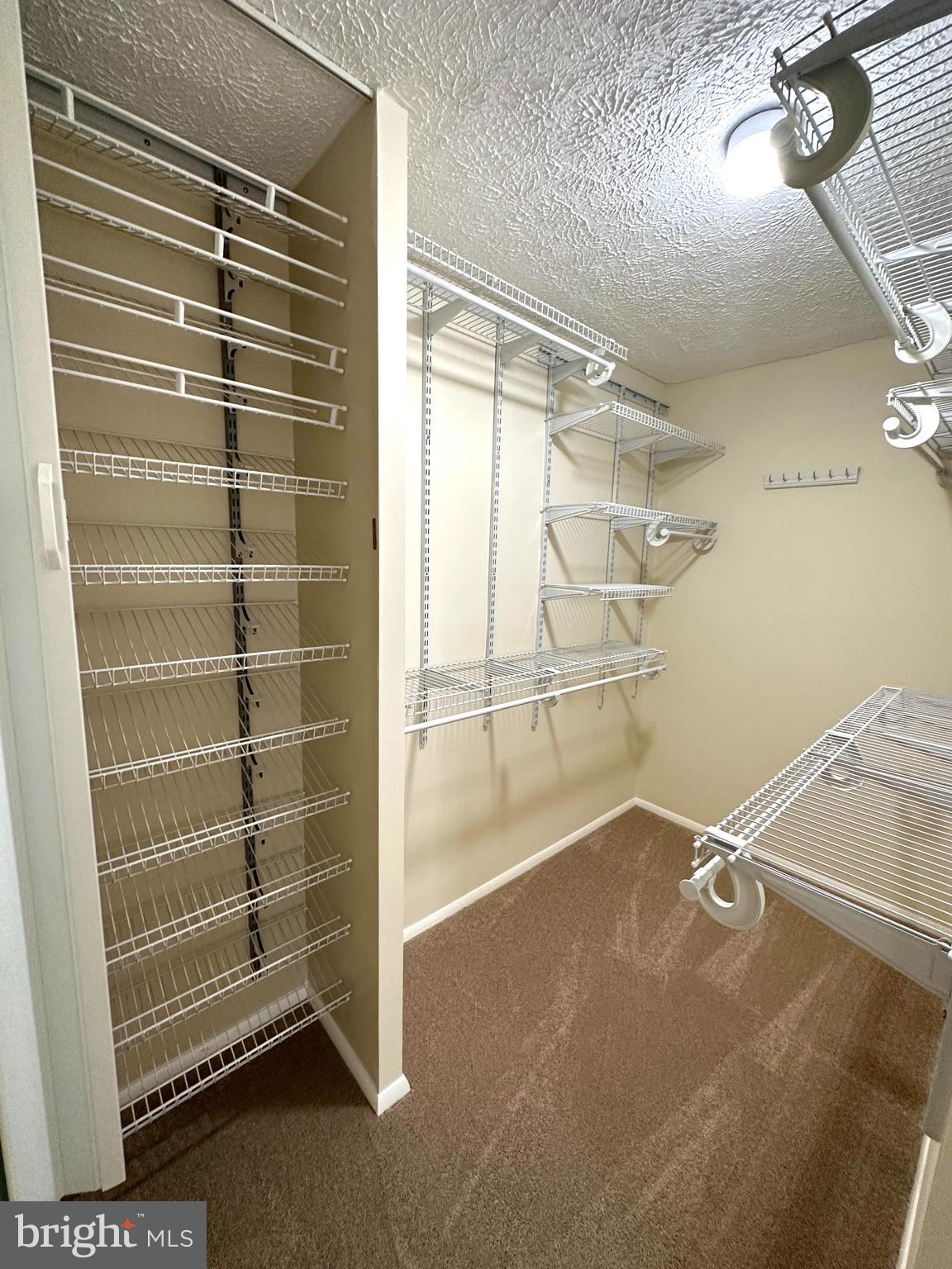 NEWINGTON COMMONS - Residential Lease