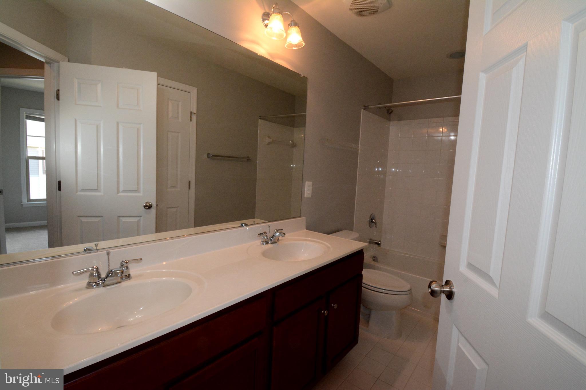 ALEXANDERS CHASE - Residential