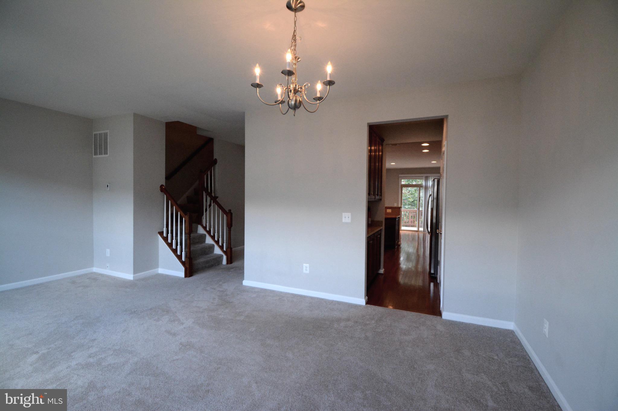 ALEXANDERS CHASE - Residential