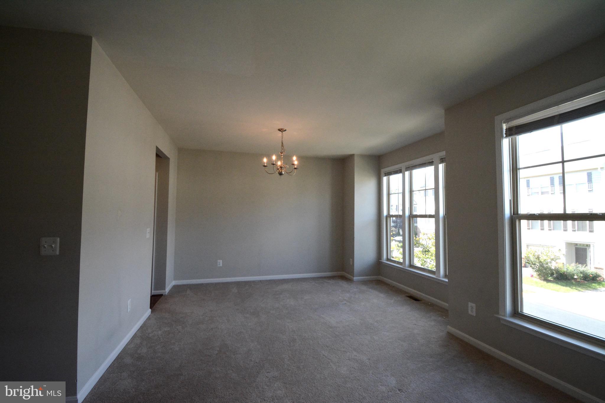 ALEXANDERS CHASE - Residential