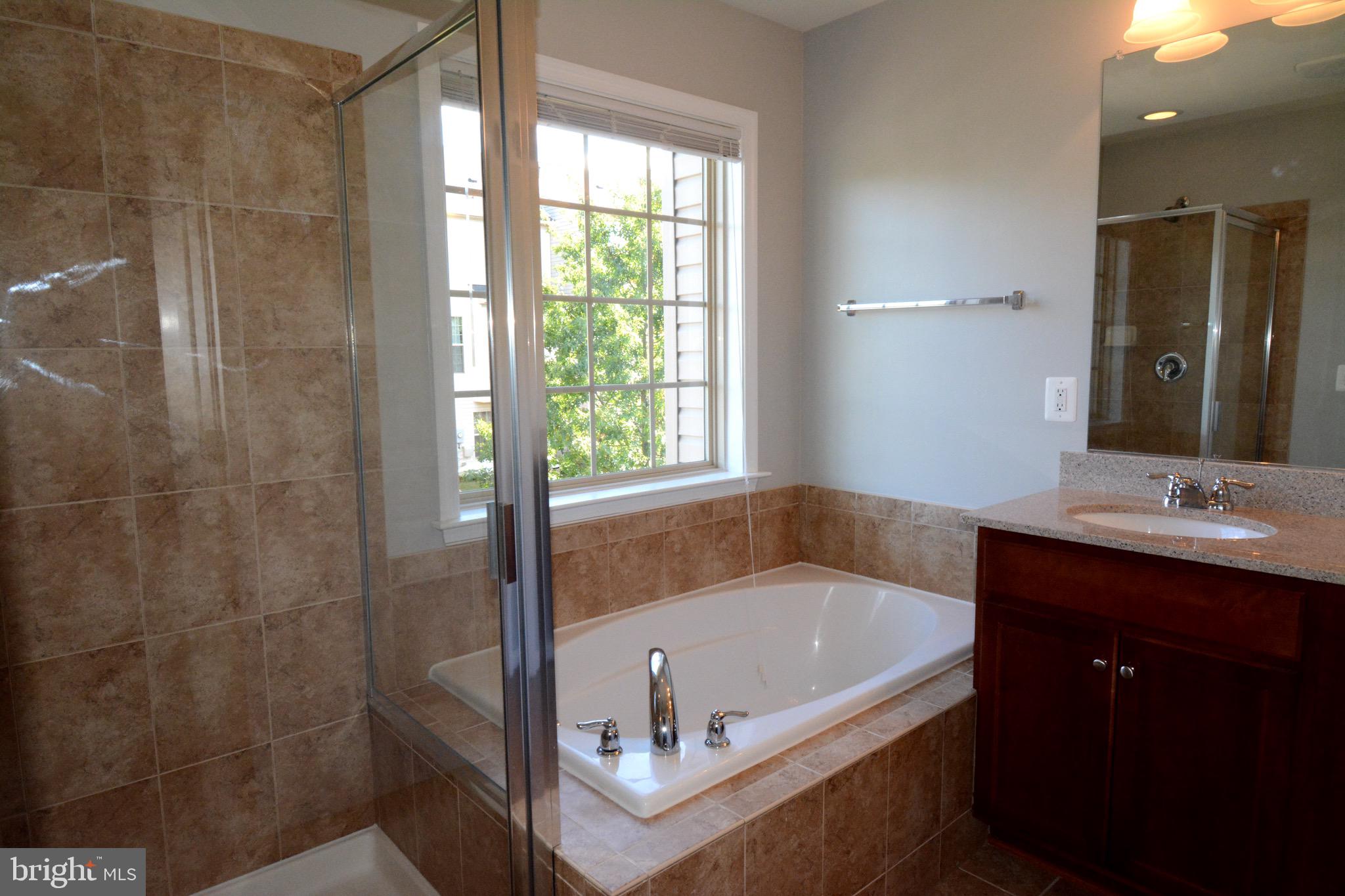 ALEXANDERS CHASE - Residential