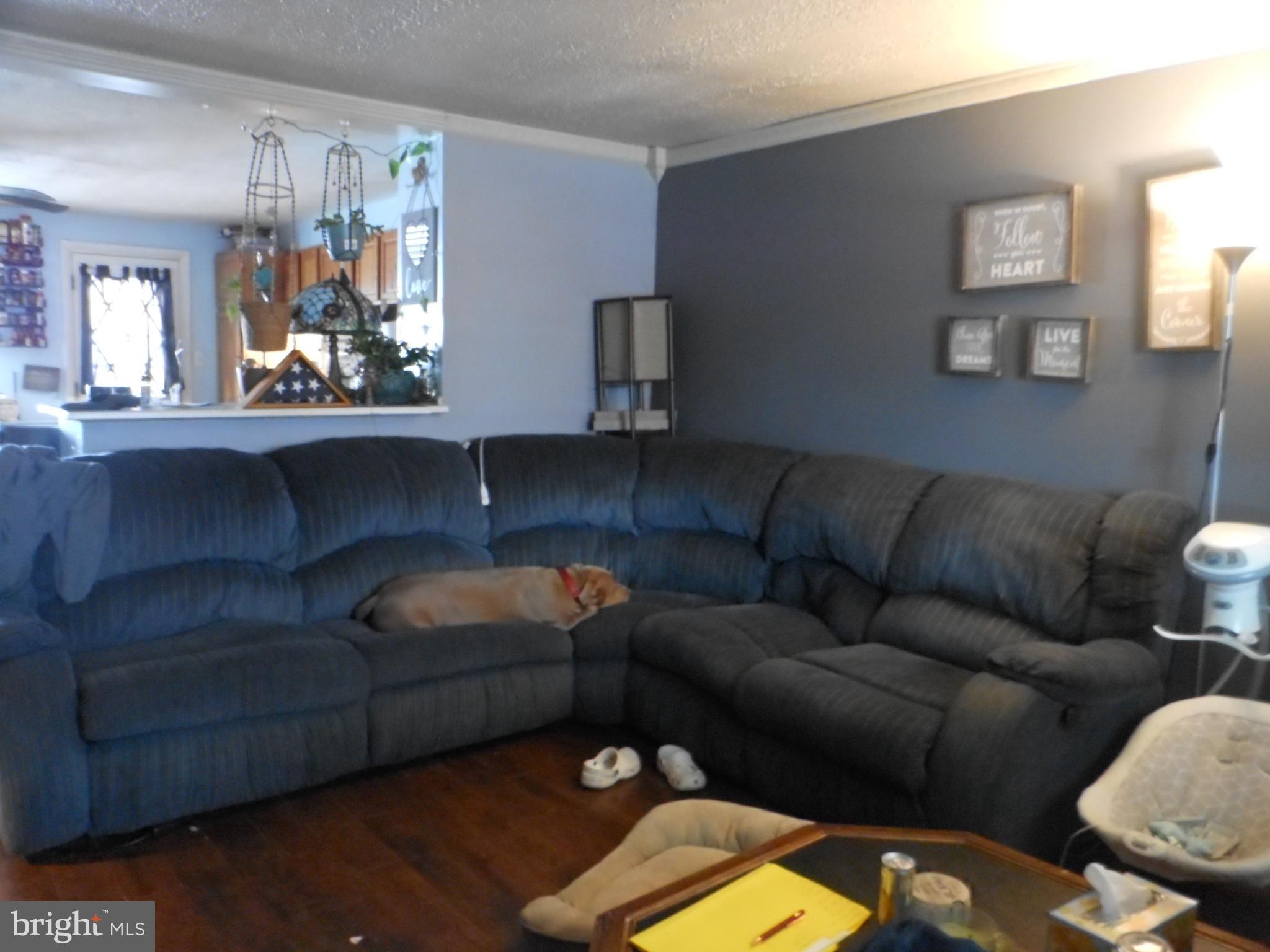 FOX RIDGE MANOR - Residential