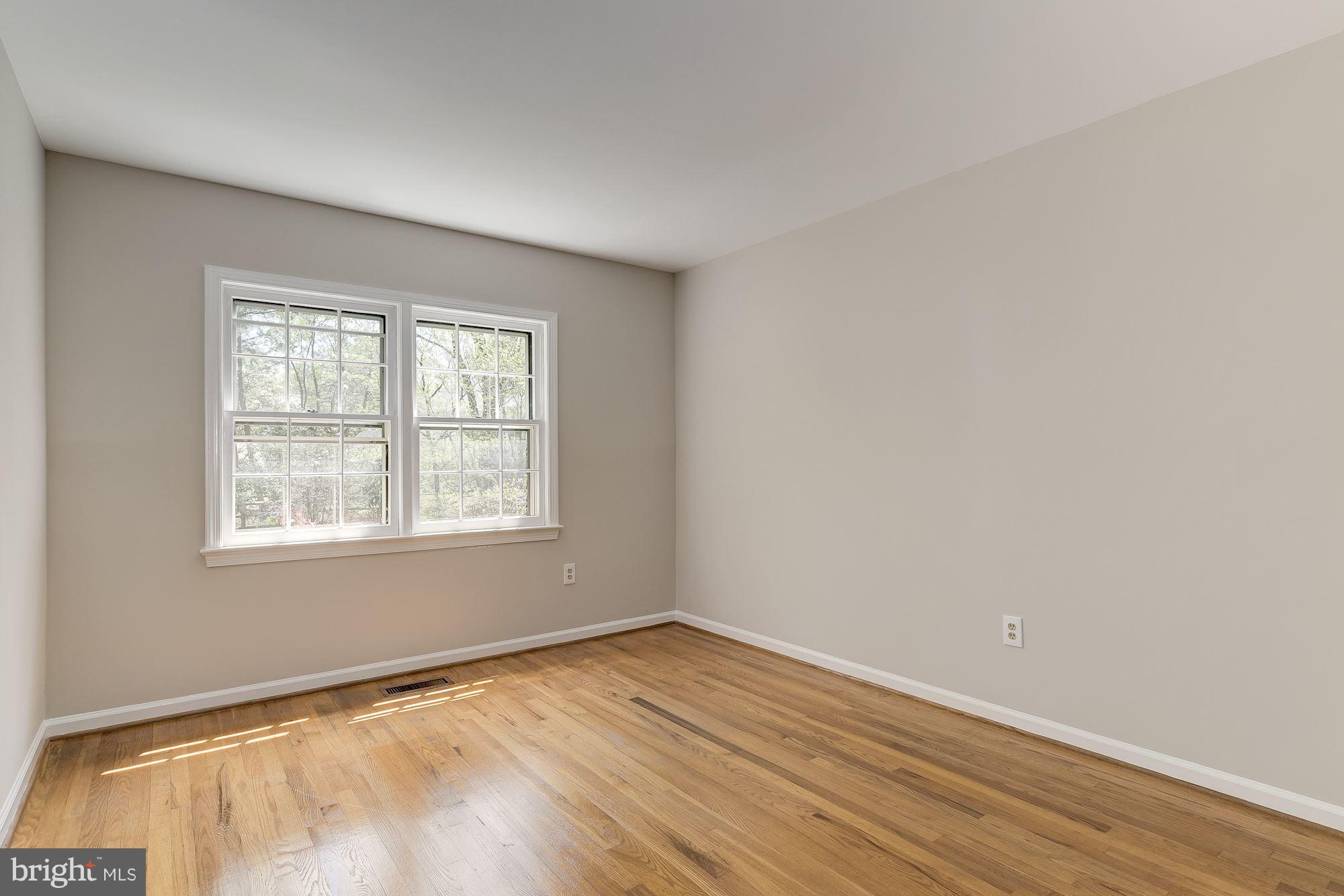 COUNTRY PLACE - Residential