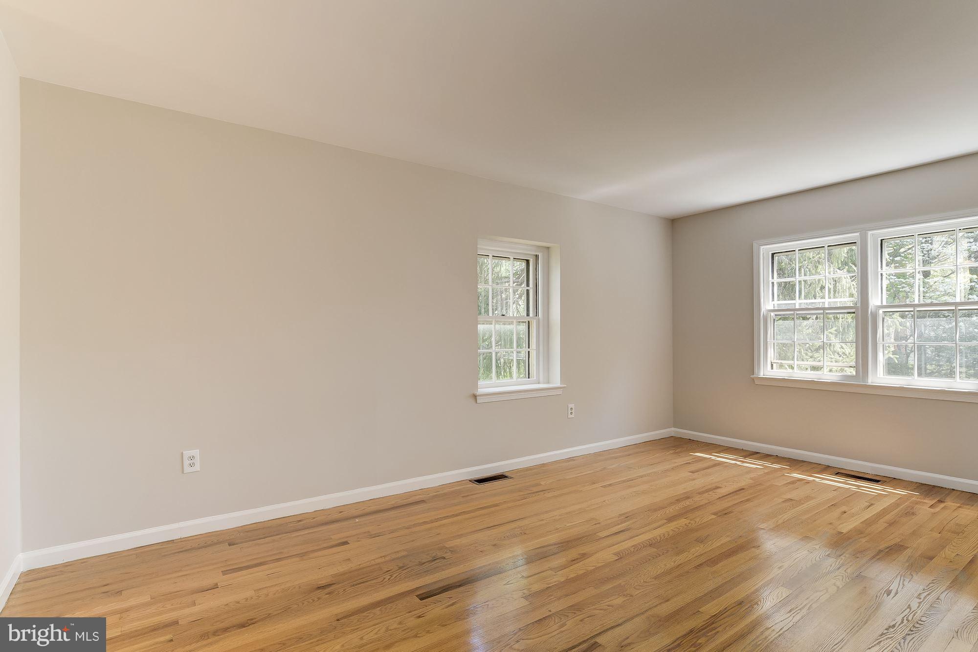 COUNTRY PLACE - Residential