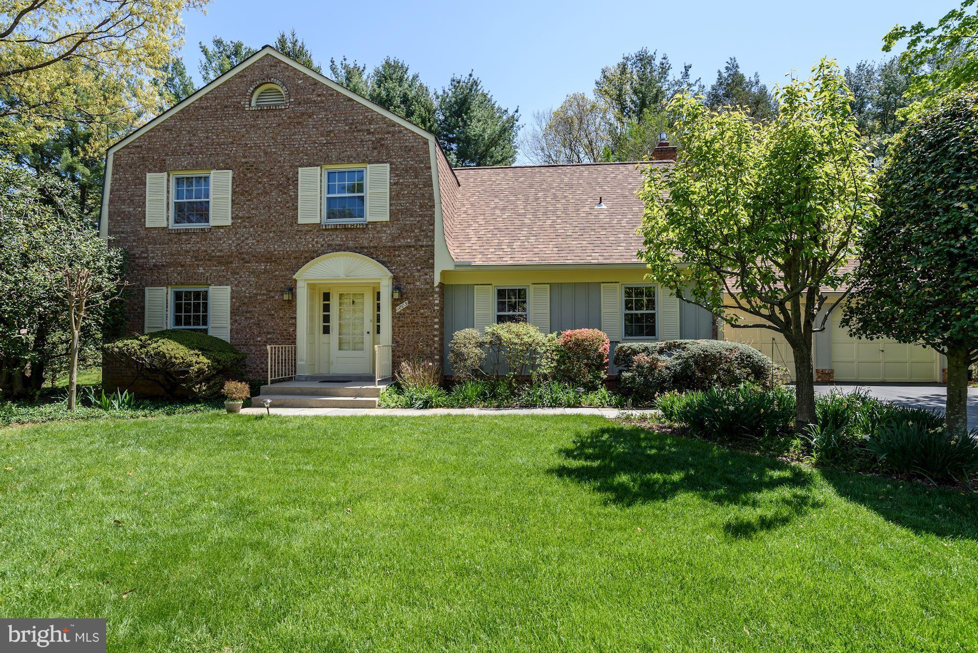 COUNTRY PLACE - Residential