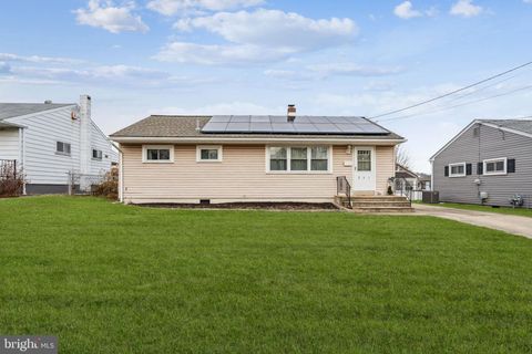 207 BAILEY AVENUE MAPLE SHADE NJ 08052