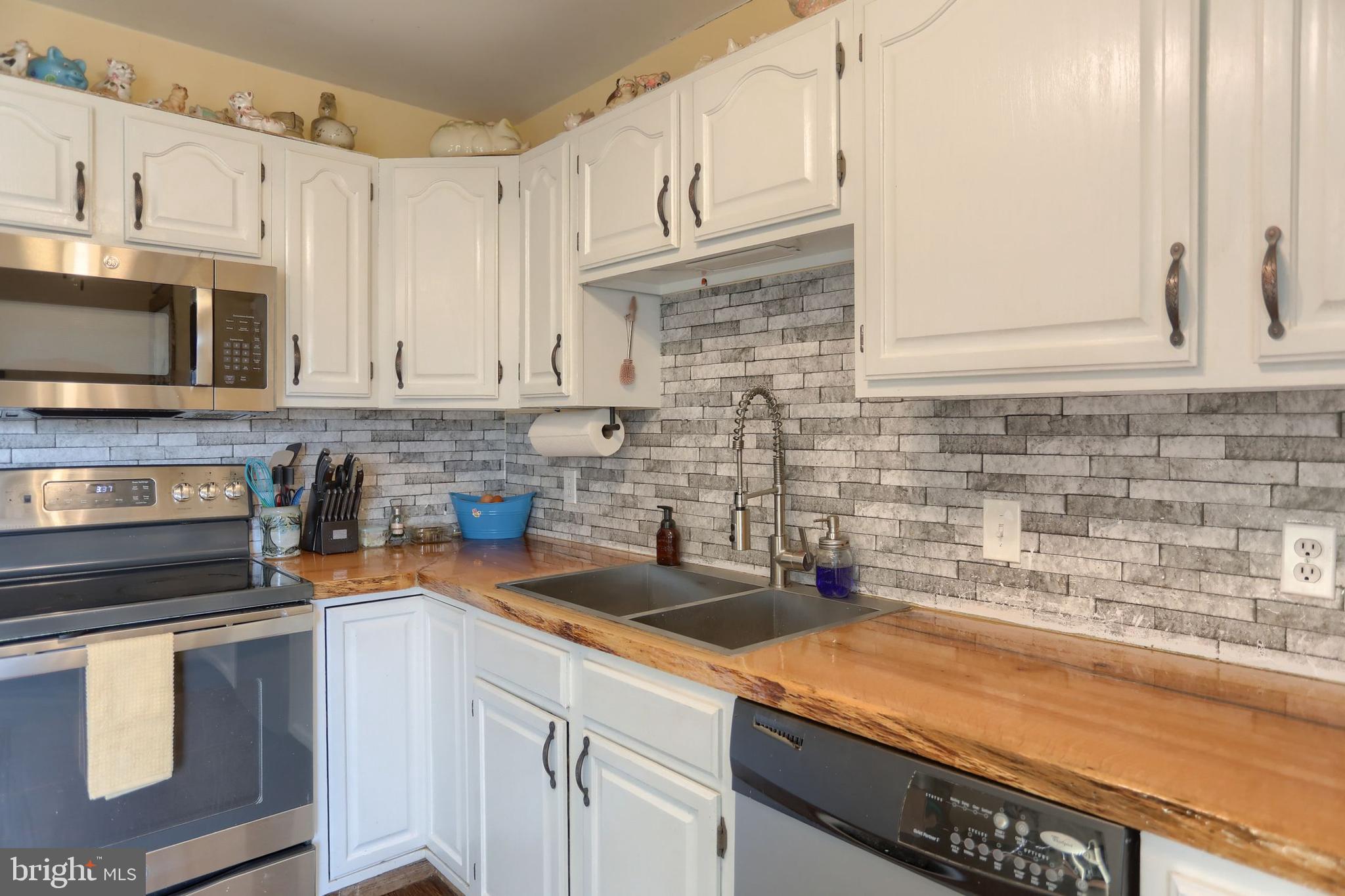 JONESTOWN - Residential