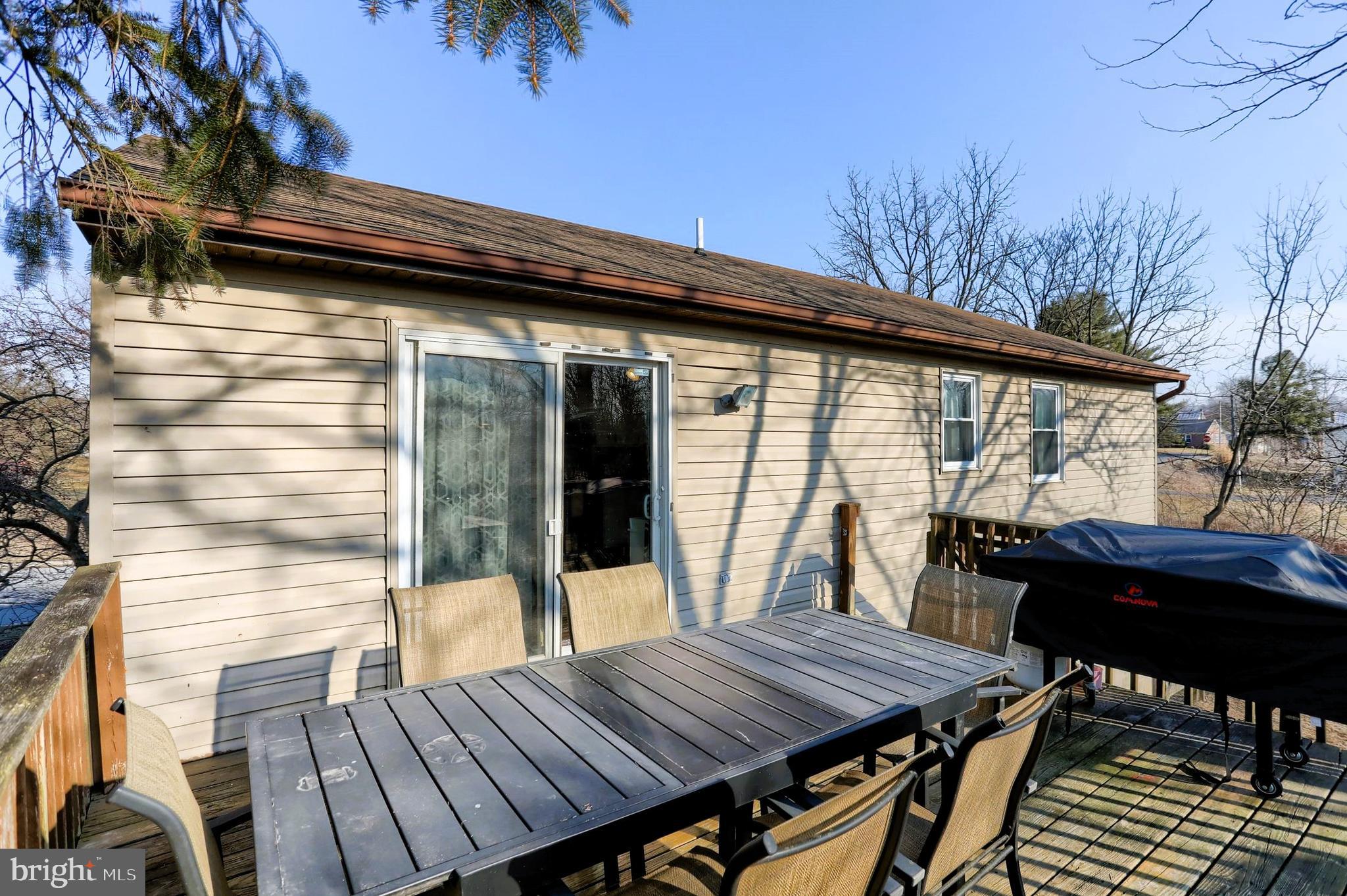 JONESTOWN - Residential