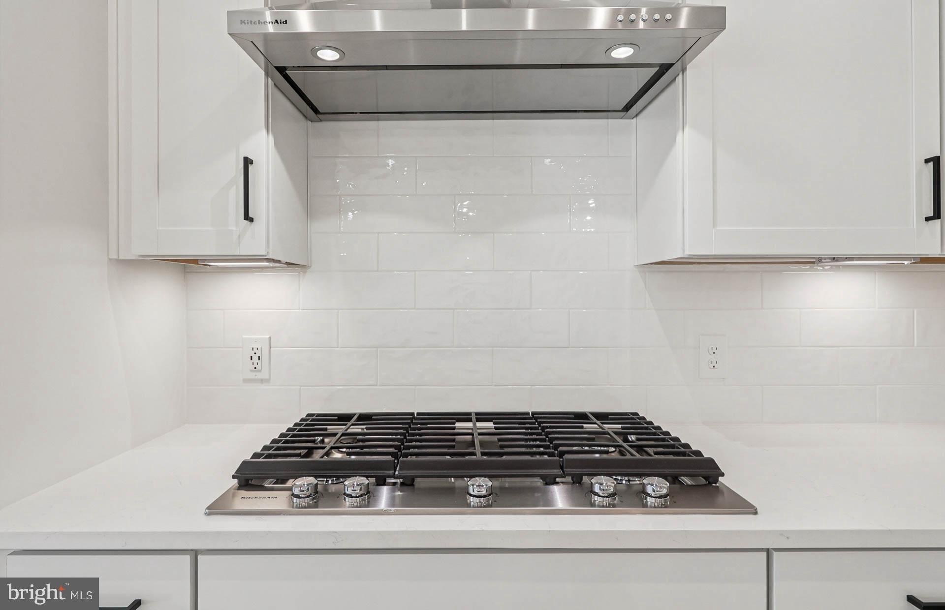 THE FLATS AT NORTHSIDE - Residential