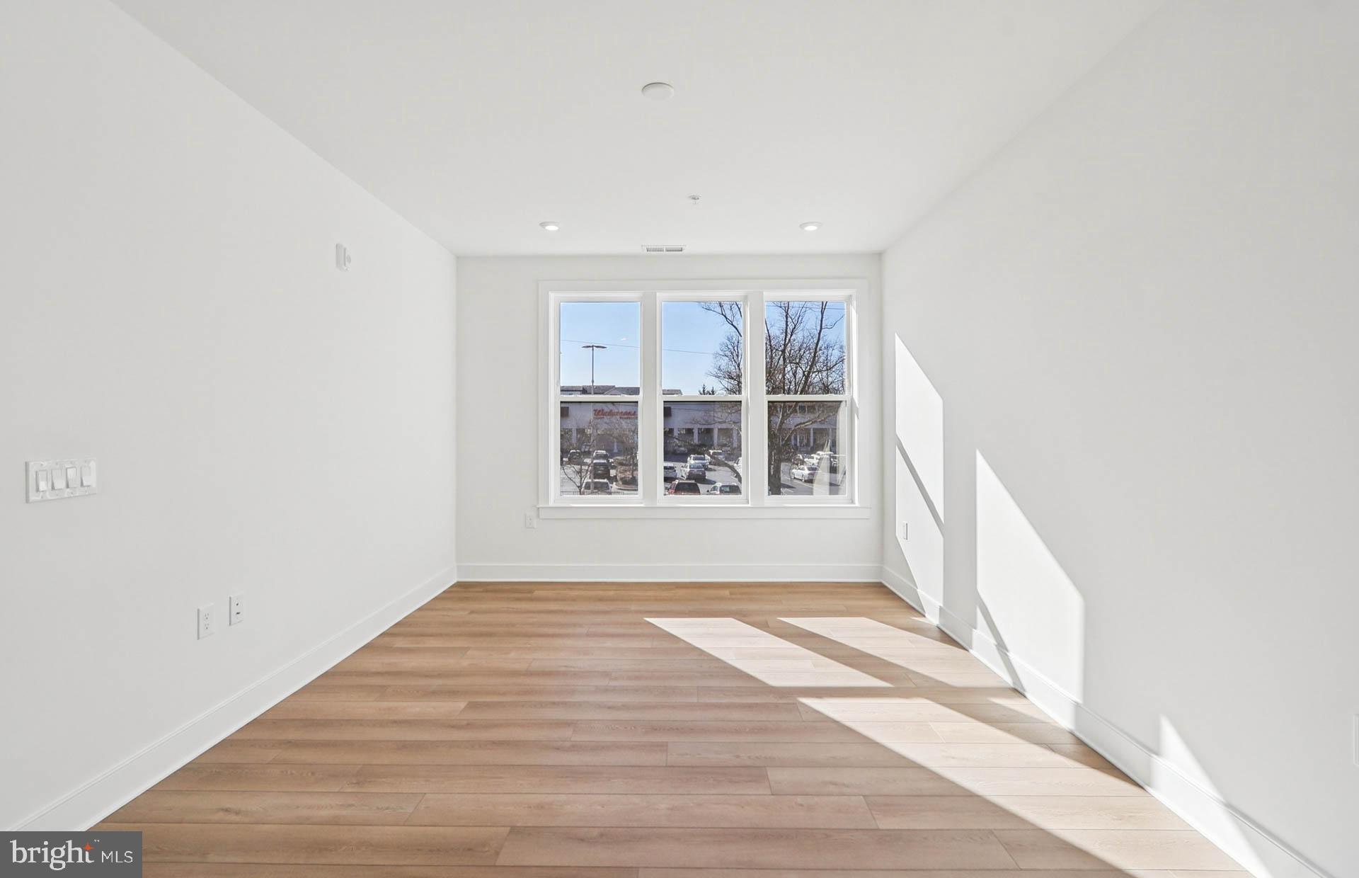 THE FLATS AT NORTHSIDE - Residential